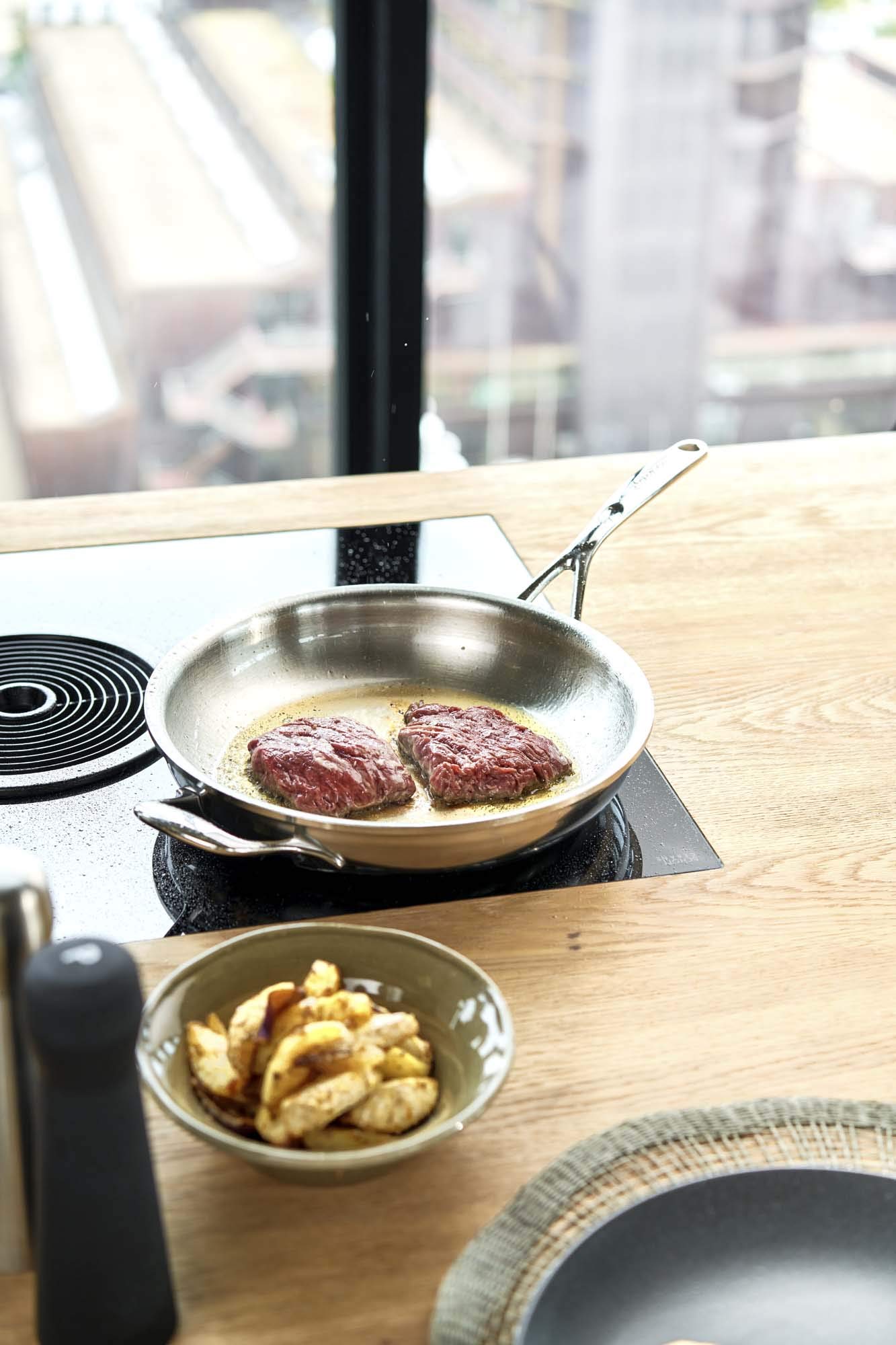 Demeyere Atlantis 7-Ply Stainless Steel Fry Pan With Helper Handle, 11''