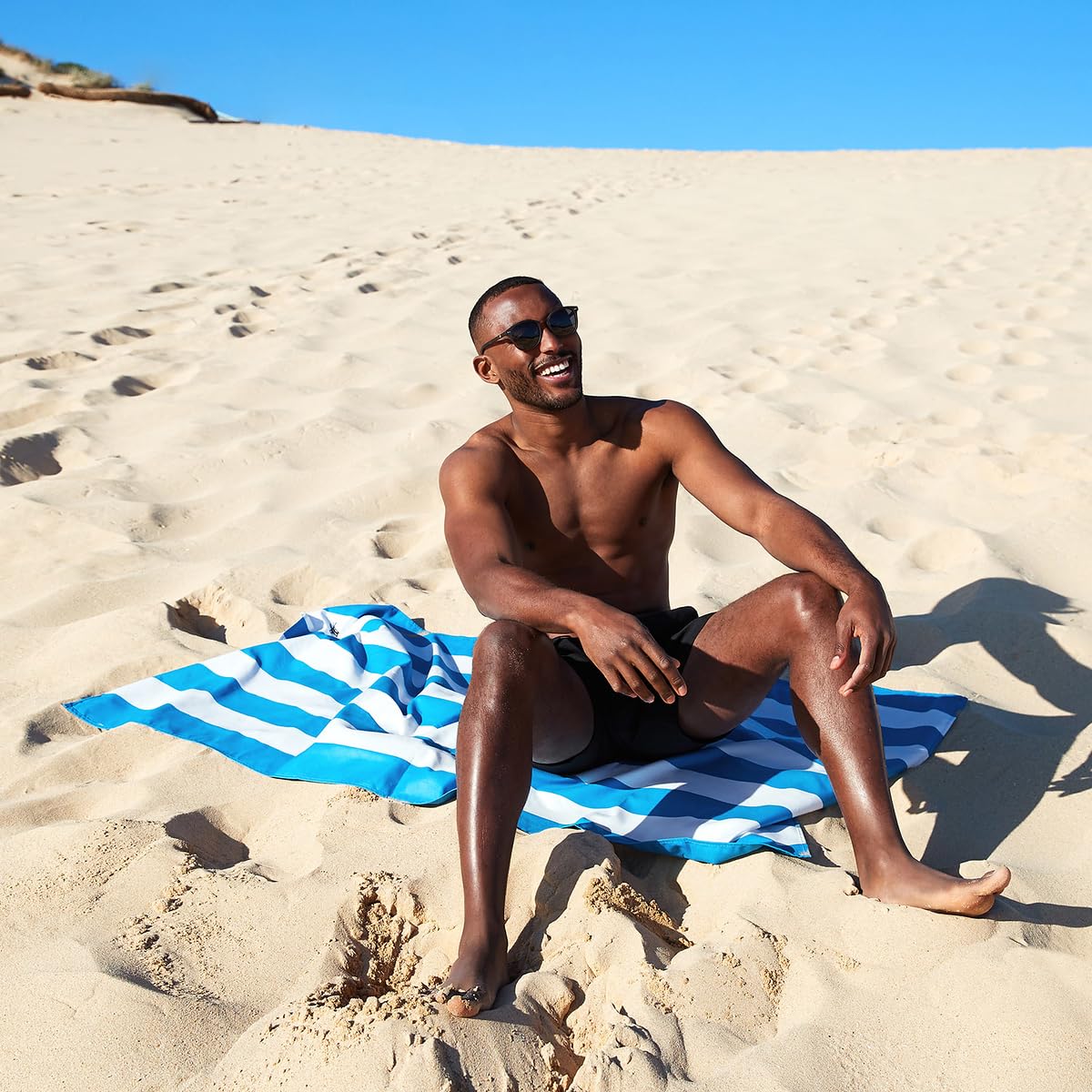 Dock & Bay Beach Towel - Quick Dry, Sand Free - Compact, Lightweight - 100% Recycled - Includes Bag - Cabana - Bondi Blue, Extra