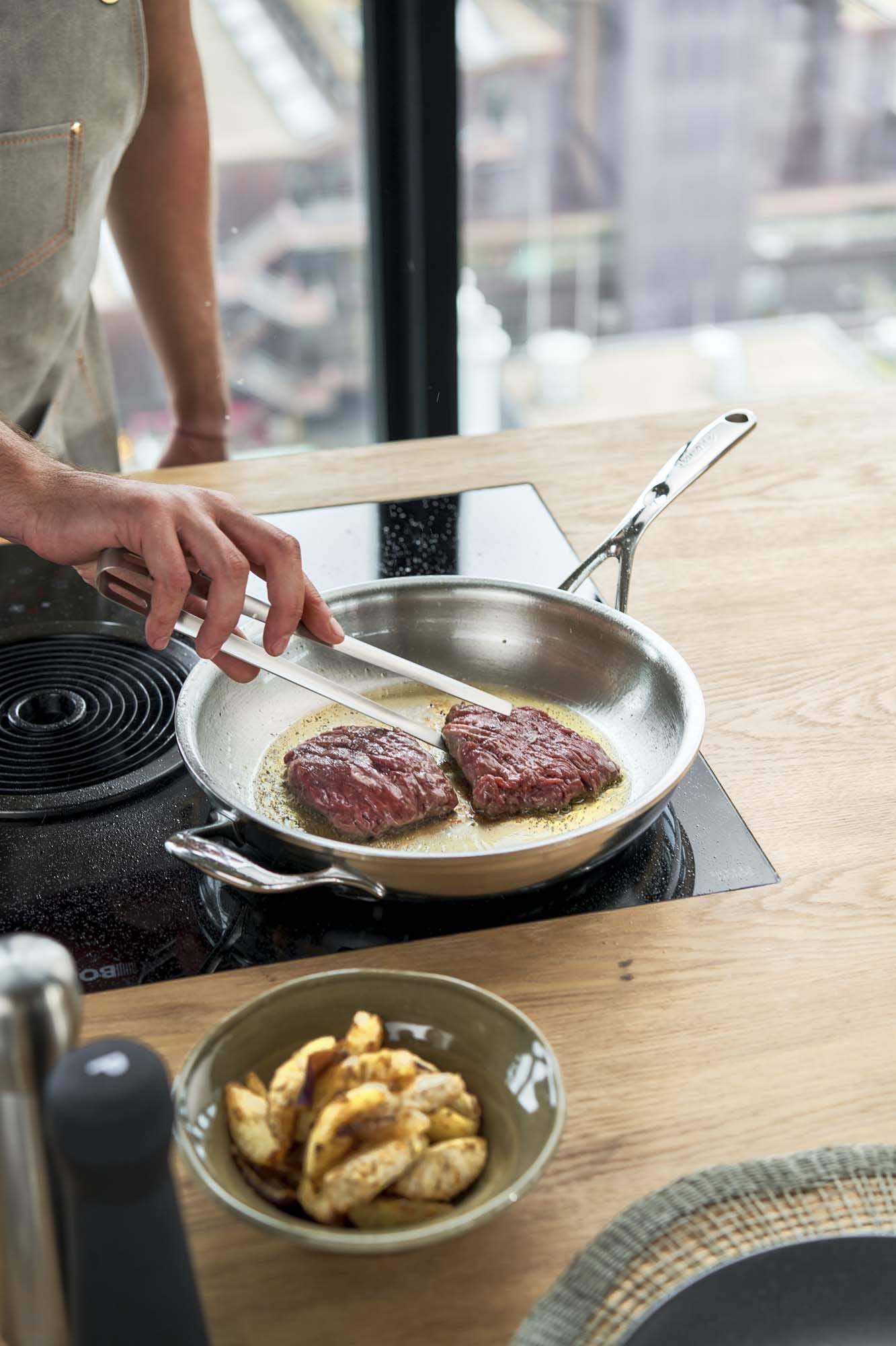 Demeyere Atlantis 7-Ply Stainless Steel Fry Pan With Helper Handle, 11''