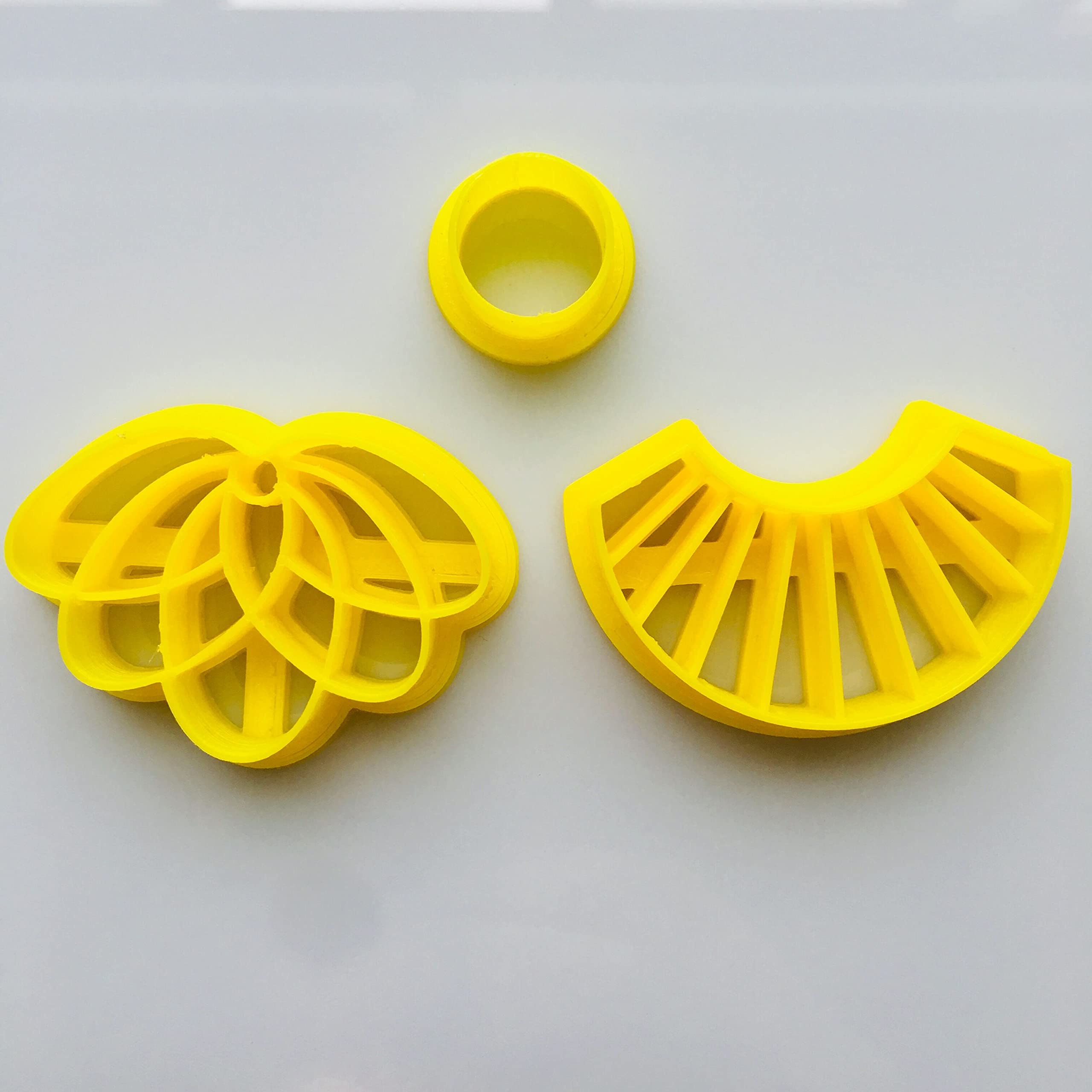 Chenrui Set Of 3 Lotus Shaped Cutters, Polymer Clay Cutters For Jewelry Making