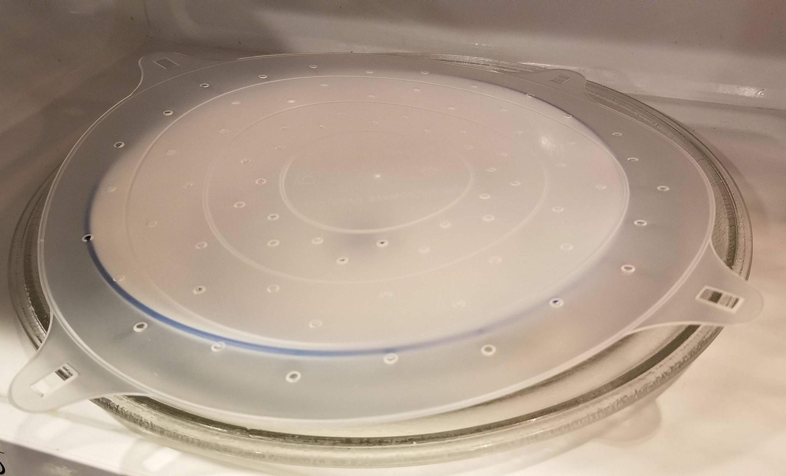 Handy Housewares 10'' Round Vented Microwave Splatter Guard Food Bowl Cover - Helps Keep Your Microwave Clean (1-Pack)