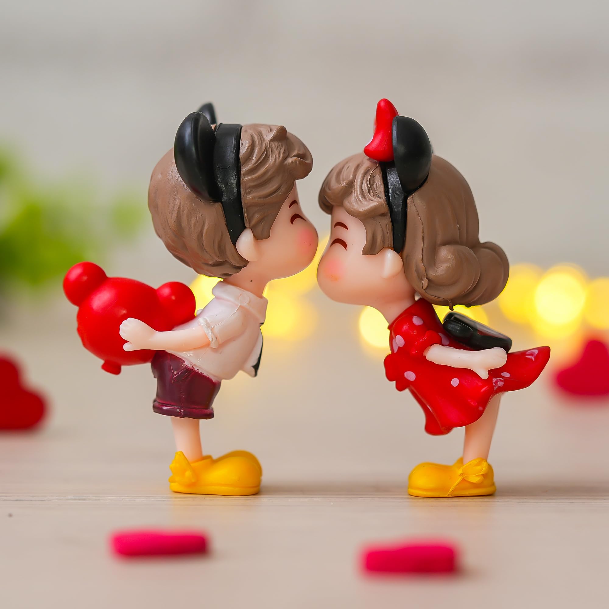 Ecraftindia Romantic Kissing Couple Statue Showpiece | Valentine Gift For Girlfriend Boyfriend Husband Wife Her Him | Valentine 