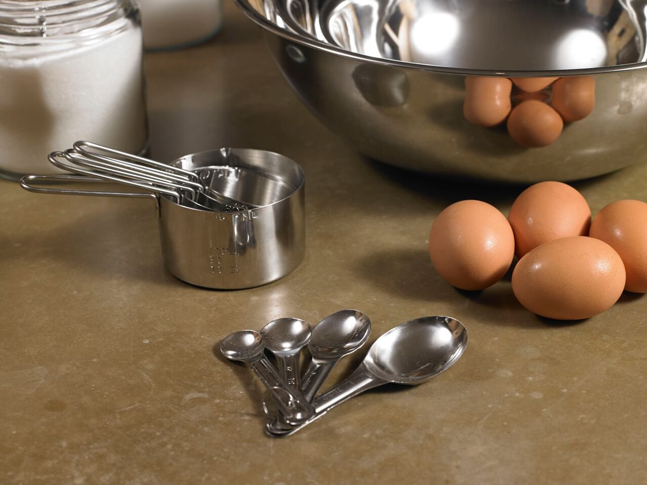 Artisan 4-Piece Stainless Steel Measuring Spoon Set With Tablespoon, Teaspoon, 1/4 Teaspoon, And 1/8 Teaspoon