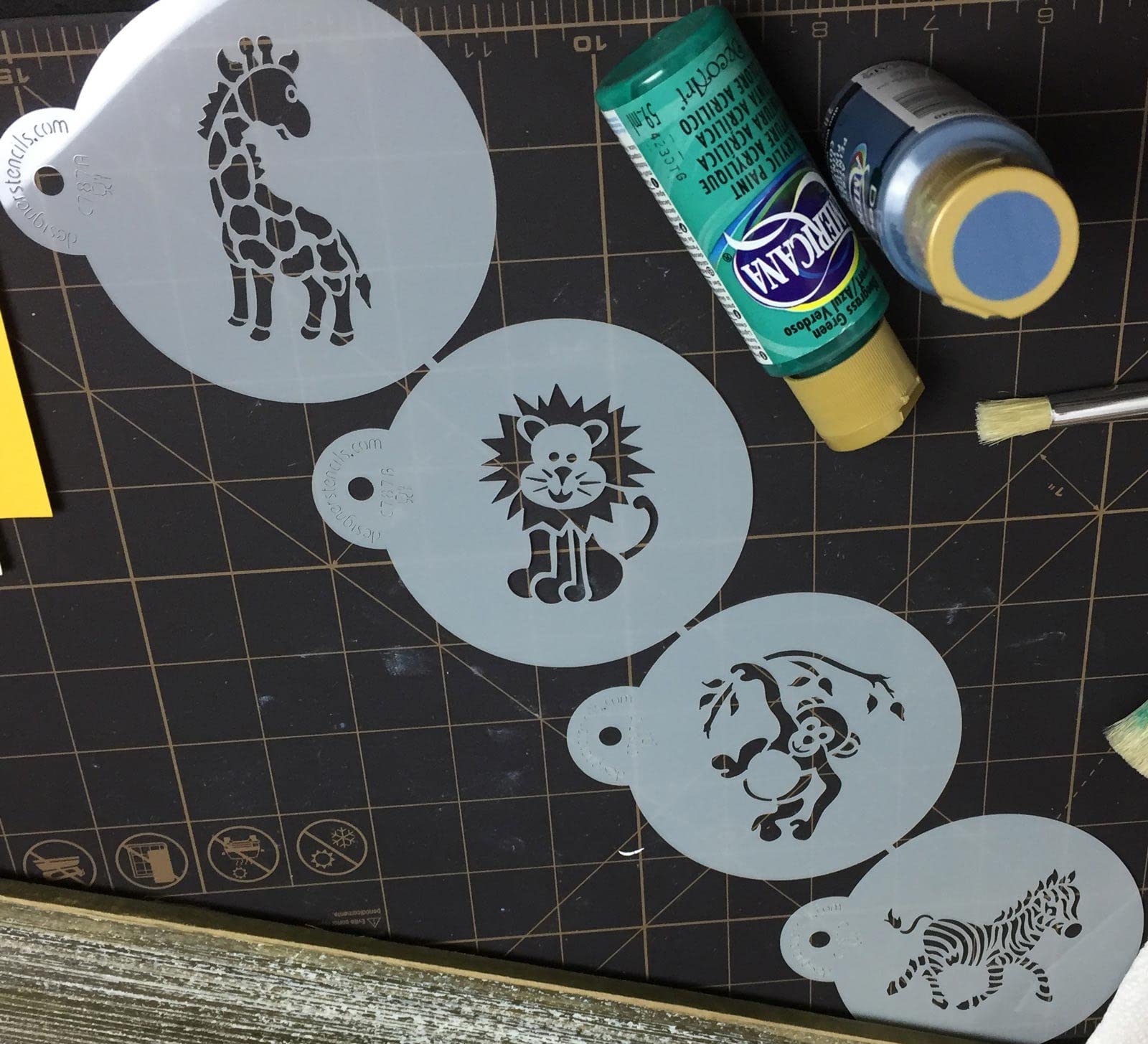Designer Stencils Jungle Animals Cookie, Beige/Semi-Transparent, Fits 3'' Circle