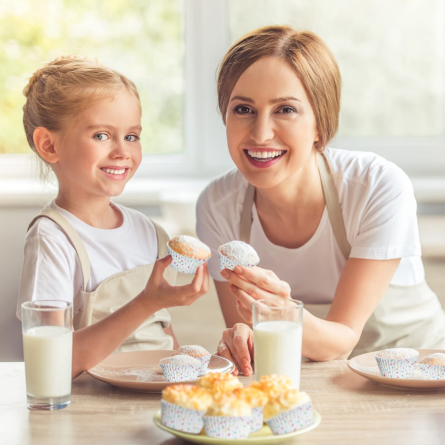 Candy White Cupcake Liners - Gifbera Standard Baking Cups Odorless Greaseproof Paper Muffin Wrappers  Pack of 200