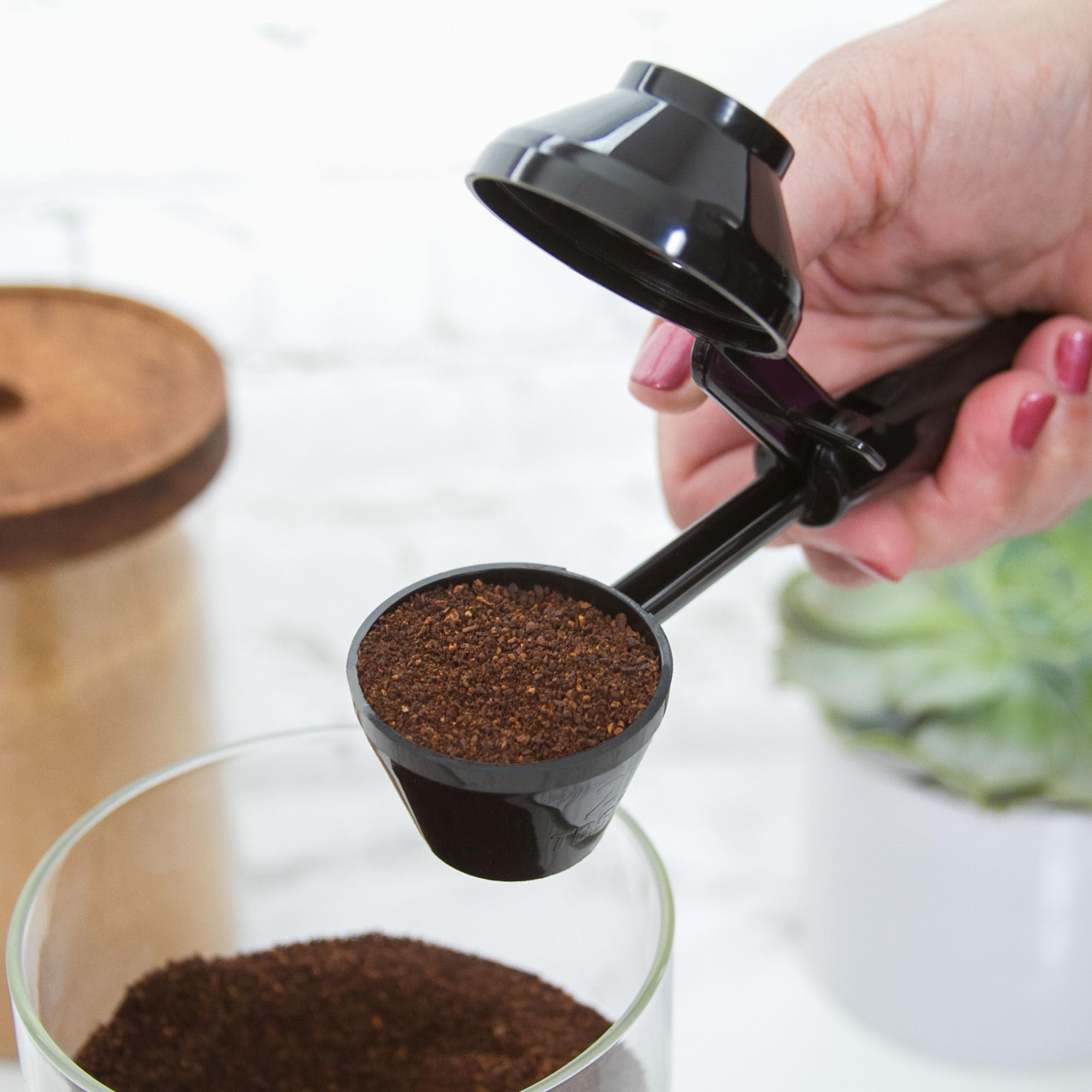 Perfect Pod Ez-Scoop Coffee Scooper & Funnel For Reusable K Cup Refillable Coffee Pods, 2 Tablespoon Capacity