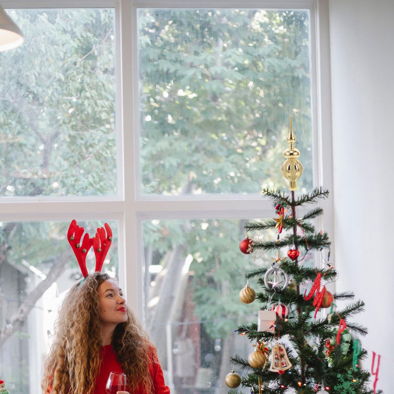 Cabilock Spherical Christmas Tree Topper Plastic Ornament Glittery Xmas Treetop Decoration Party Supplies for Home Office Holida