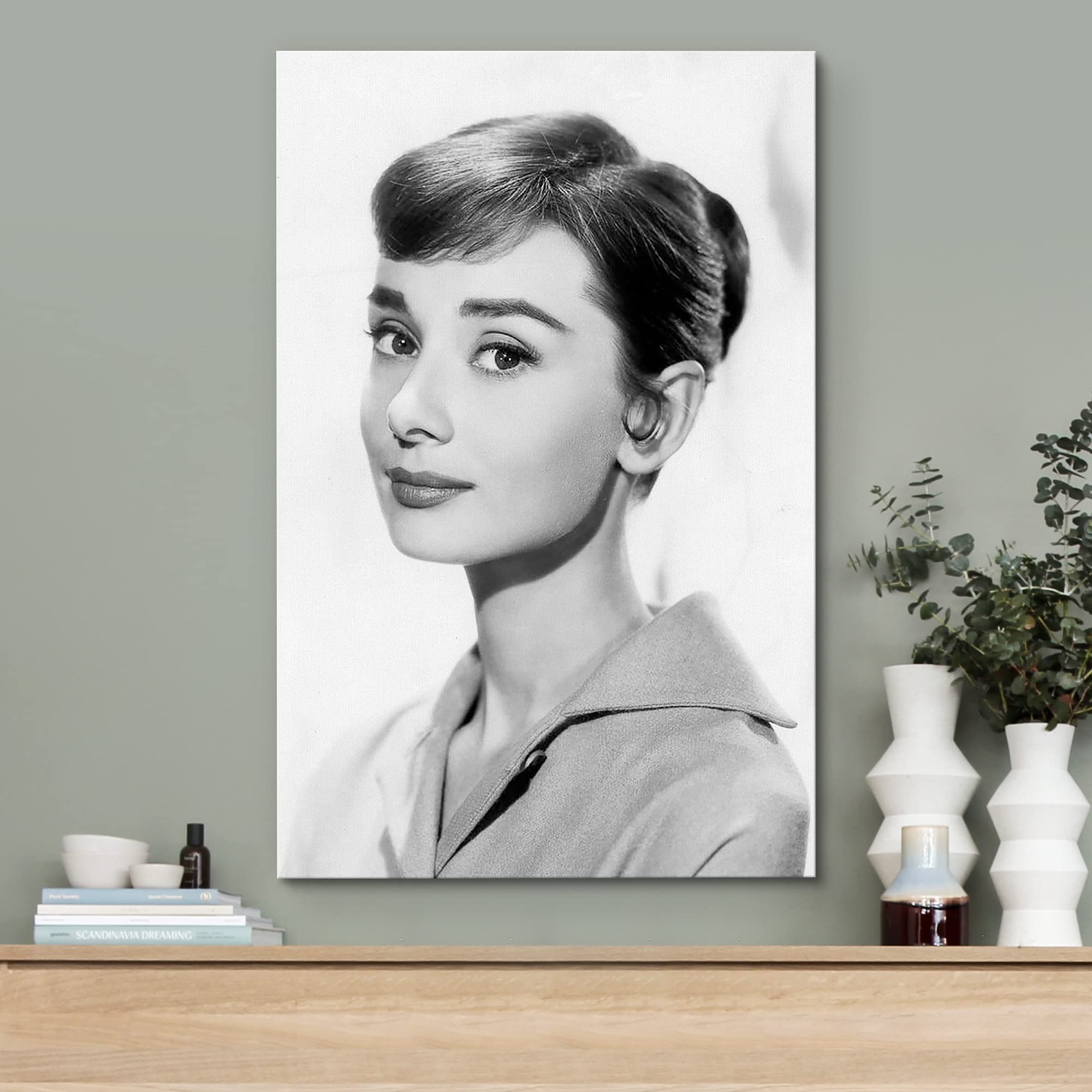 Wall26 Canvas Print Wall Art Famous Celebrity Actress Black & White Audrey Hepburn Historic Classic Photography Realism Traditio