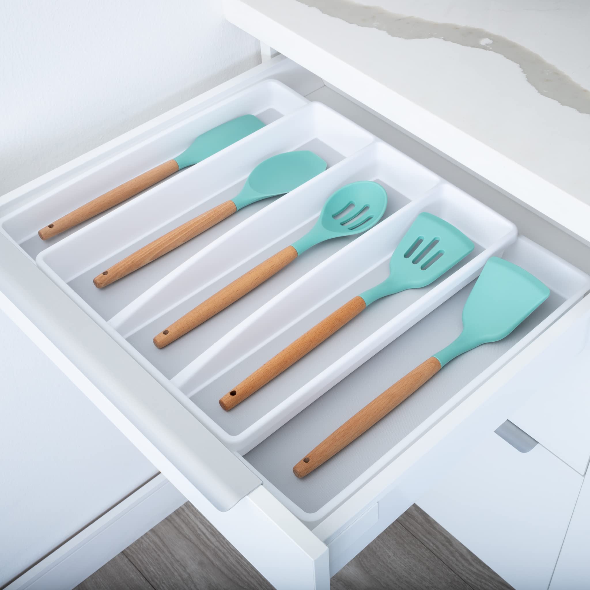 Smart Design 6 Compartment Plastic Drawer Organizer - Non-Slip Lining And Feet - Bpa Free - Utensils, Flatware, Office, Personal