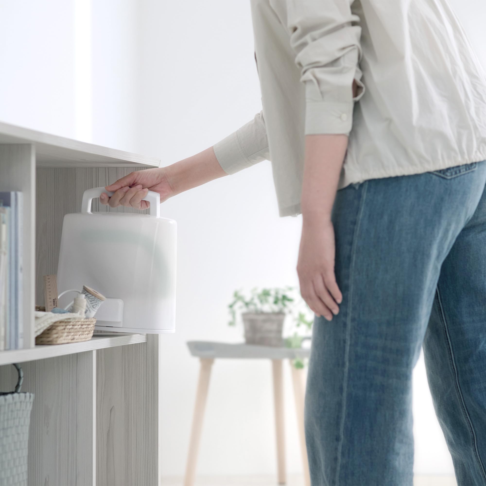 Panasonic Cordless Steam Iron, Compact, Light, with Charging Station NI-QL300G