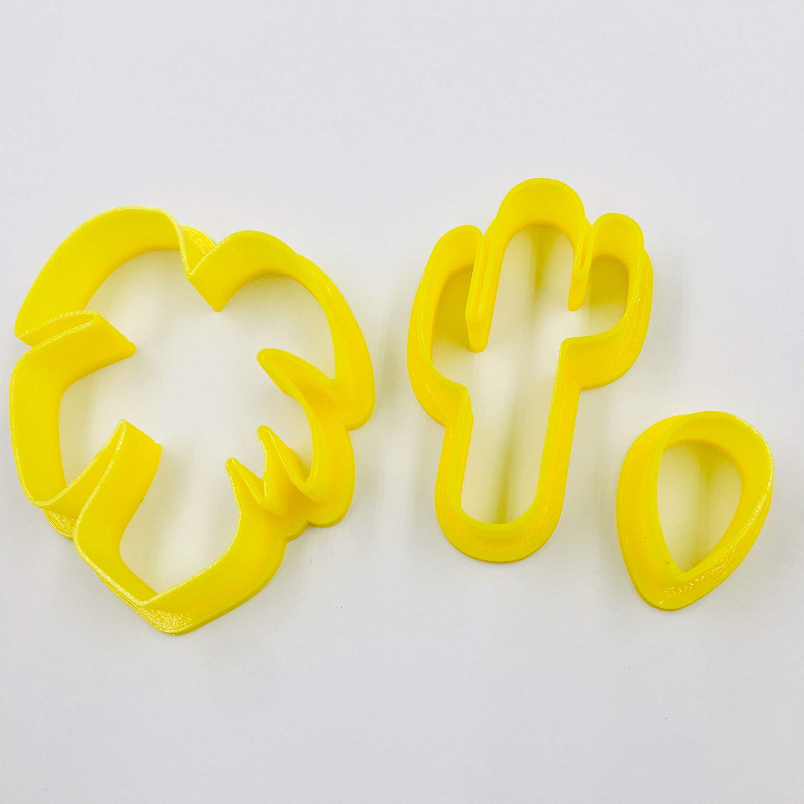 Chenrui Set Of 3 Cactus Tropical Leaf Hear Shaped Polymer Clay Cutter Set, Chocolate Molds