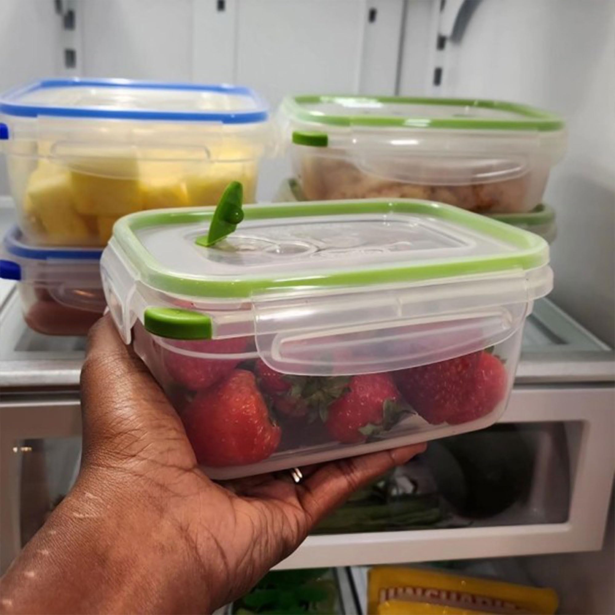Sterilite Ultra-Seal 4.5 Cup Rectangle, Airtight Food Storage Container, Latching Lid, Microwave And Dishwasher Safe, Clear With