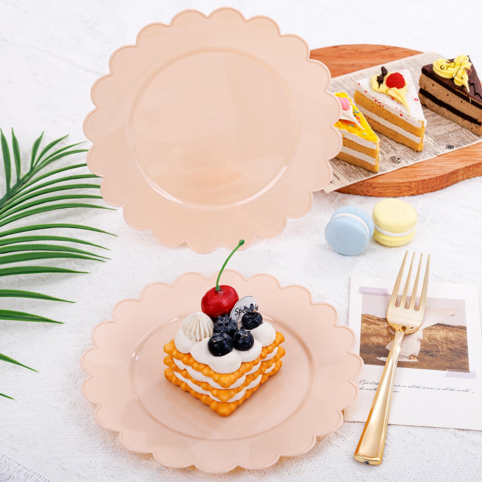 Sut 72Pcs Pink Plastic Plates - Disposable Party Plates, Pink Disposable Plates, Valentines Plates,Scalloped Plates, 7.5Inch Des