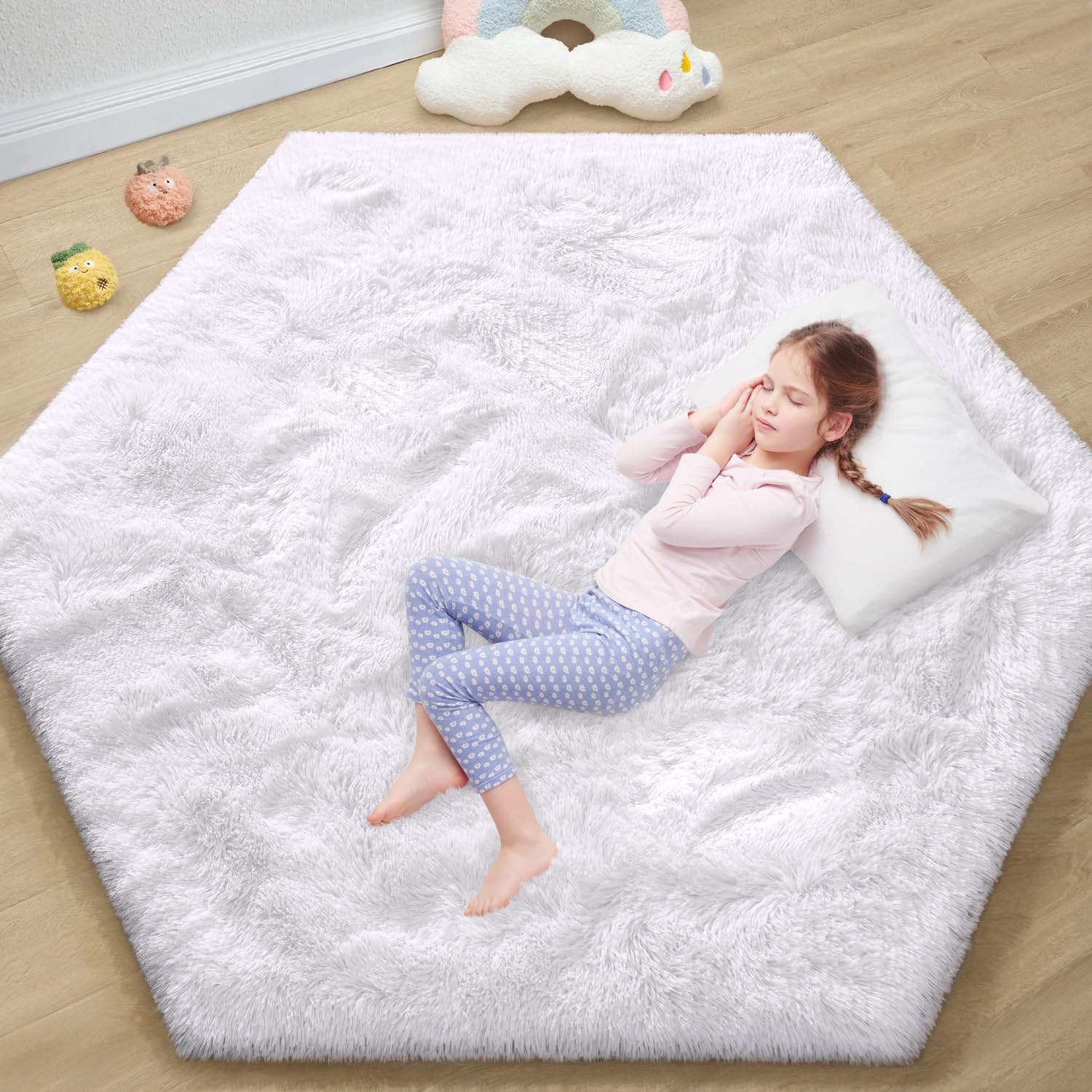 EVOIONOS White Hexagon Area Rug, Fluffy Shag Carpet for Bedroom, 5.2x6 Feet, Ultra Soft Cozy Non Slip for Indoor Floor
