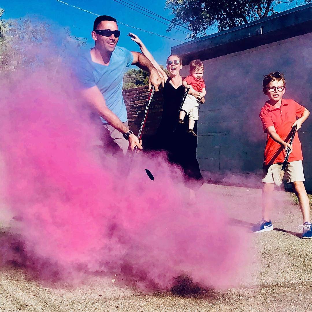 Gender Reveal Hockey Puck With Pink & Blue Powder | Ice Hockey Baby Reveal Party Supplies & Decorations Ideas For Babies Suprise
