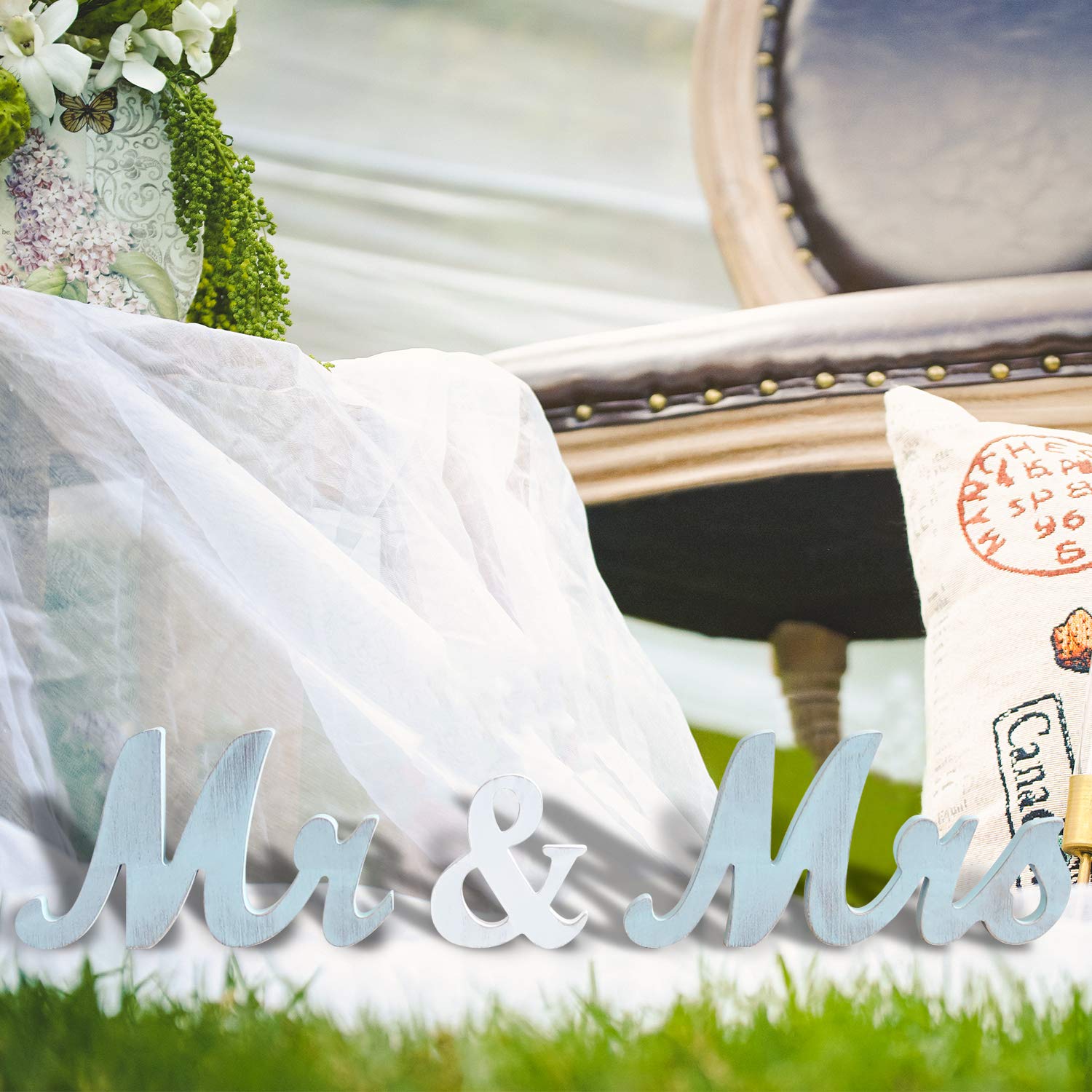 Wooden Mr and Mrs Sign, Rustic Mr. & Mrs. Letters Wedding Signs for Wedding Table, Miss Mr. Deroation for Photo Props/Party Tabl