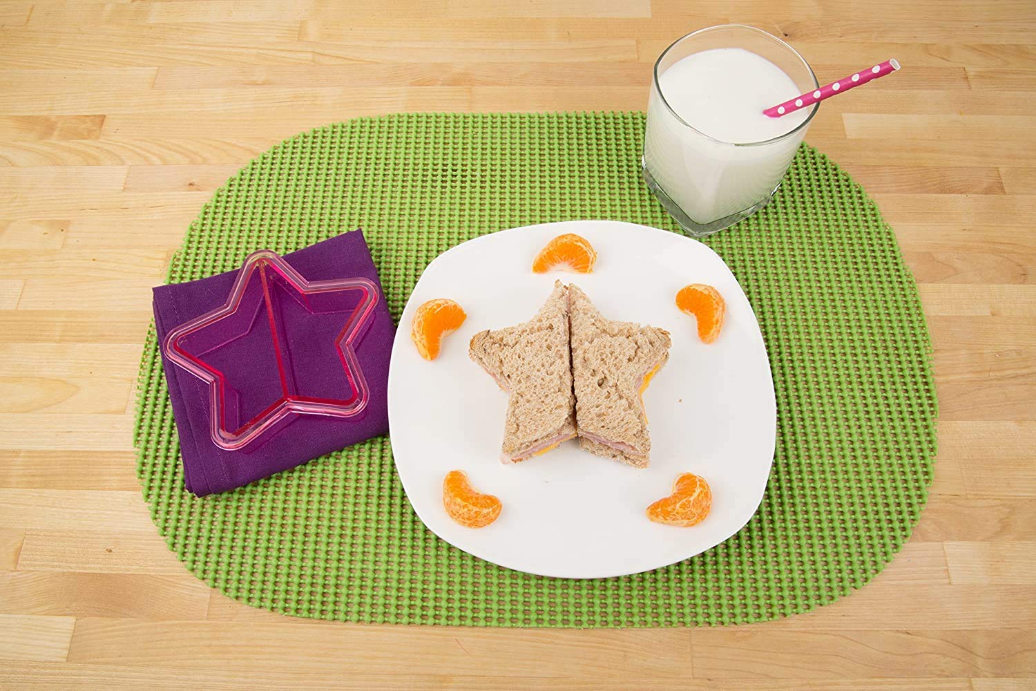 Sandwich Cutters For Kids, 4 Pk - Cute Bread Crust & Cookie Cutters With Butterfly, Star, Dinosaur & Elephant - Great For School