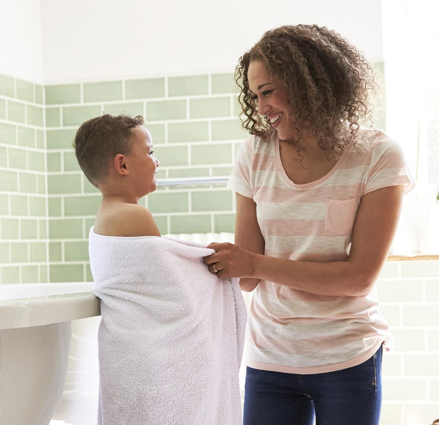 Utopia Towels 6 Pack Small Bath Towel Set, 100% Ring Spun Cotton (22 X 44 Inches) Lightweight And Highly Absorbent Quick Drying