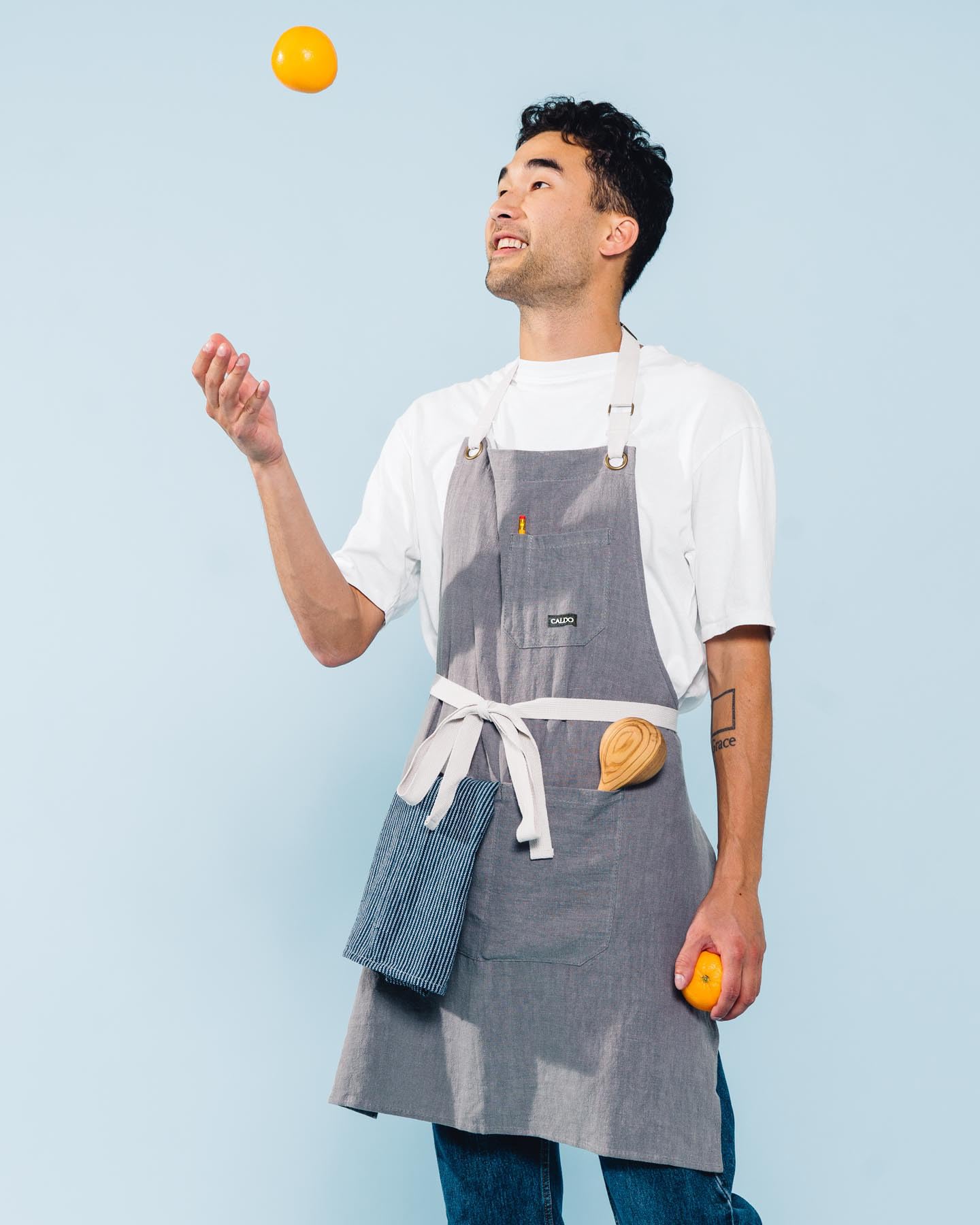 Caldo Linen Kitchen Apron For Cooking - Mens And Womens Linen Bib Apron For Professional Chef, Server, Or Barista - Adjustable W