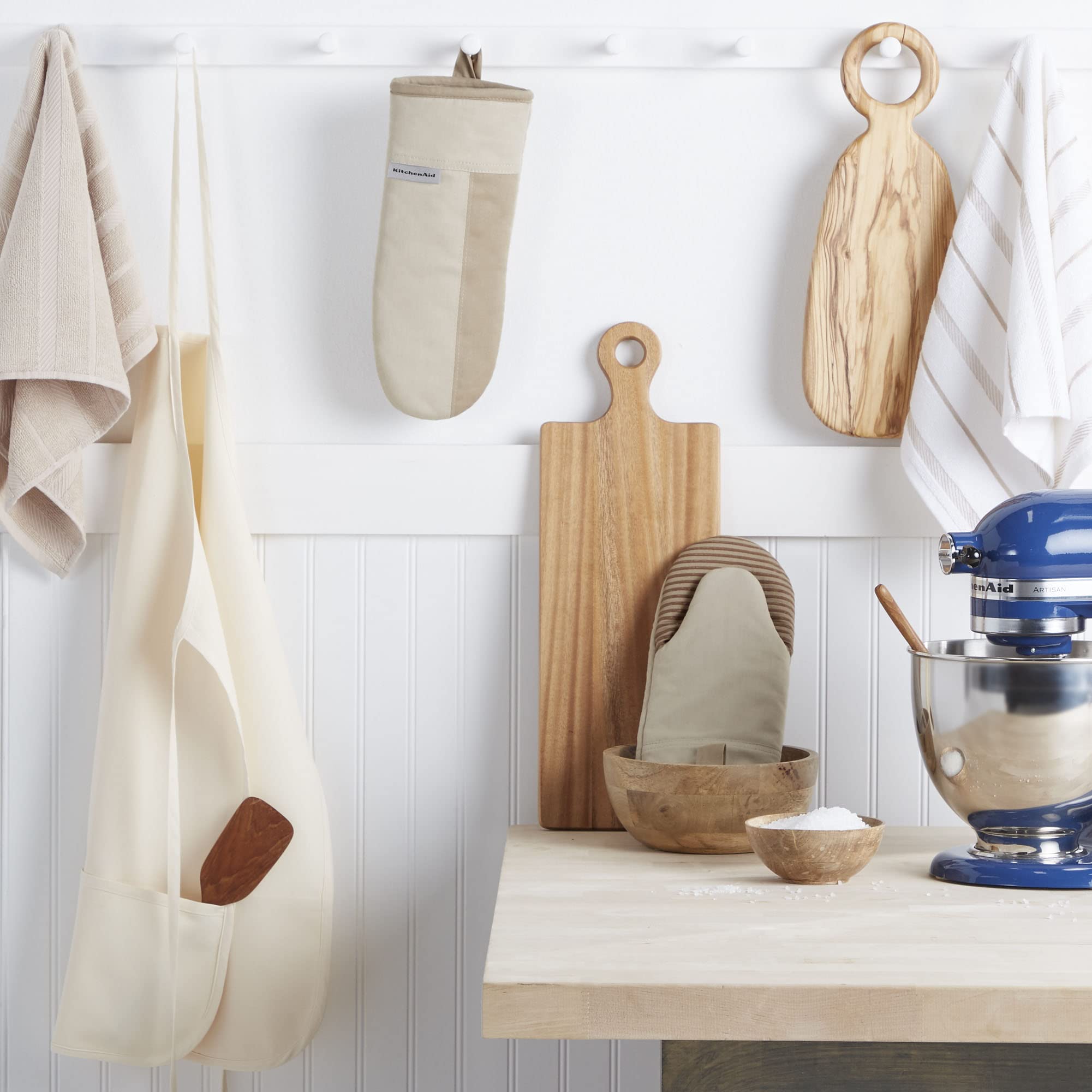 Kitchenaid Beacon Two-Tone Non-Slip Oven Mitt Set, Milkshake/Beige, 5.75''X13'', 2 Piece