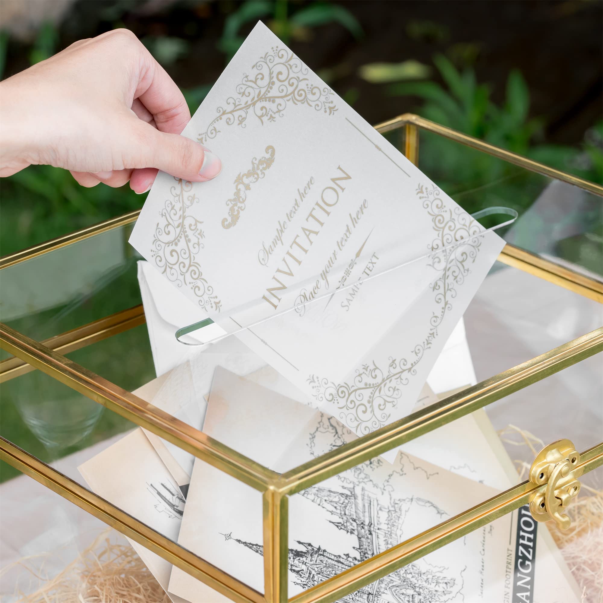 NCYP Large Glass Wedding Cards Box with Slot for Party Reception, 12 x 9.4 x 8.4 Home Tabletop Clear Decor, Gold Centerpiece, Ke