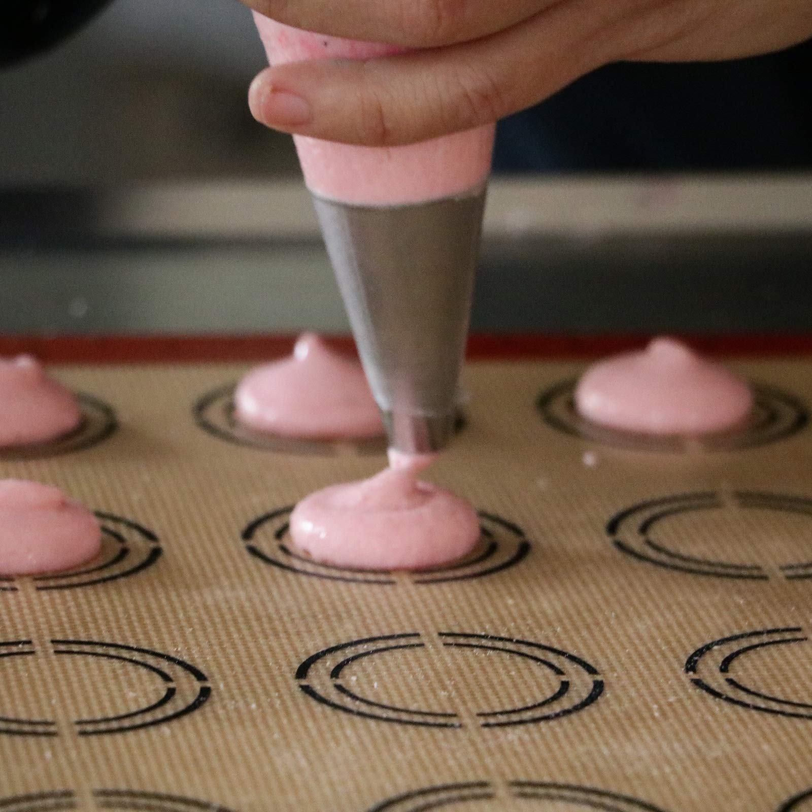 Kasmoire 9 Pcs Round Piping Tip Macaron Piping Tip Cake and Cookie Decorating Plain Tube Set