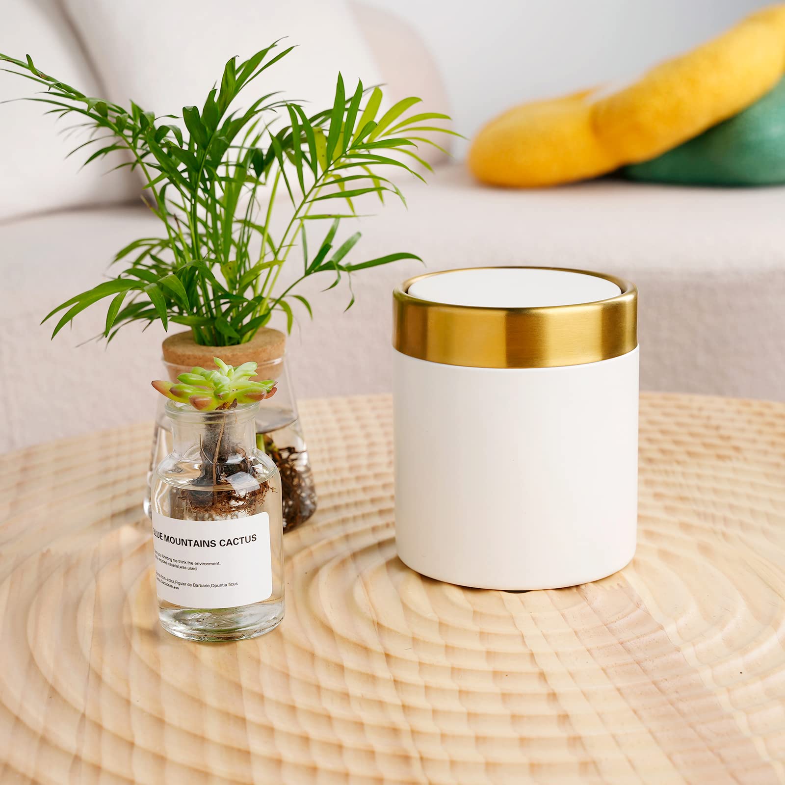 Jillick Mini Trash Can, Metal Tiny Garbage Bin For Desk, Countertop, Coffee Bar, Makeup Vanity, 0.4 Gallon, White