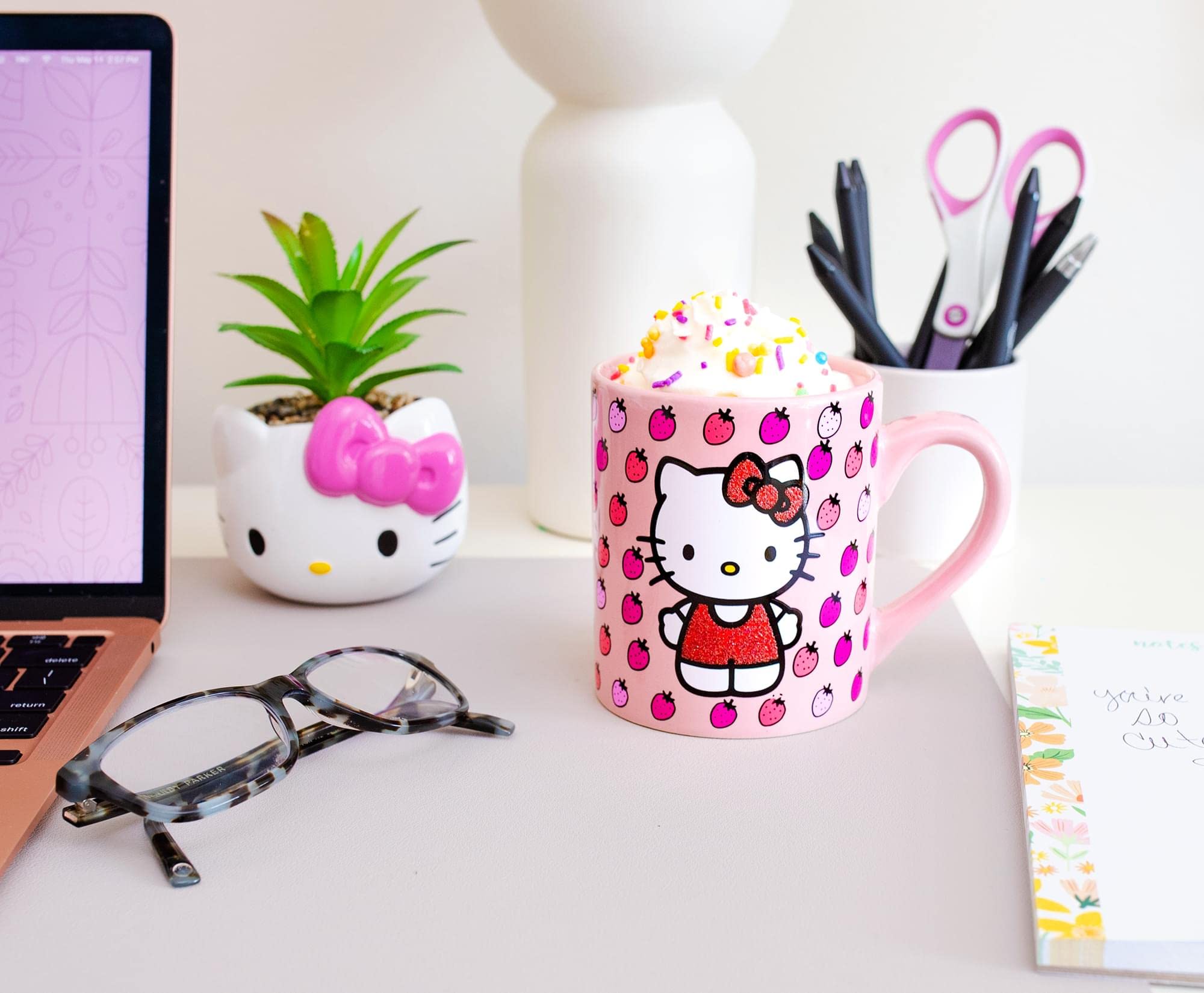 Hello Kitty Glitter Strawberry 14Oz Ceramic Mug
