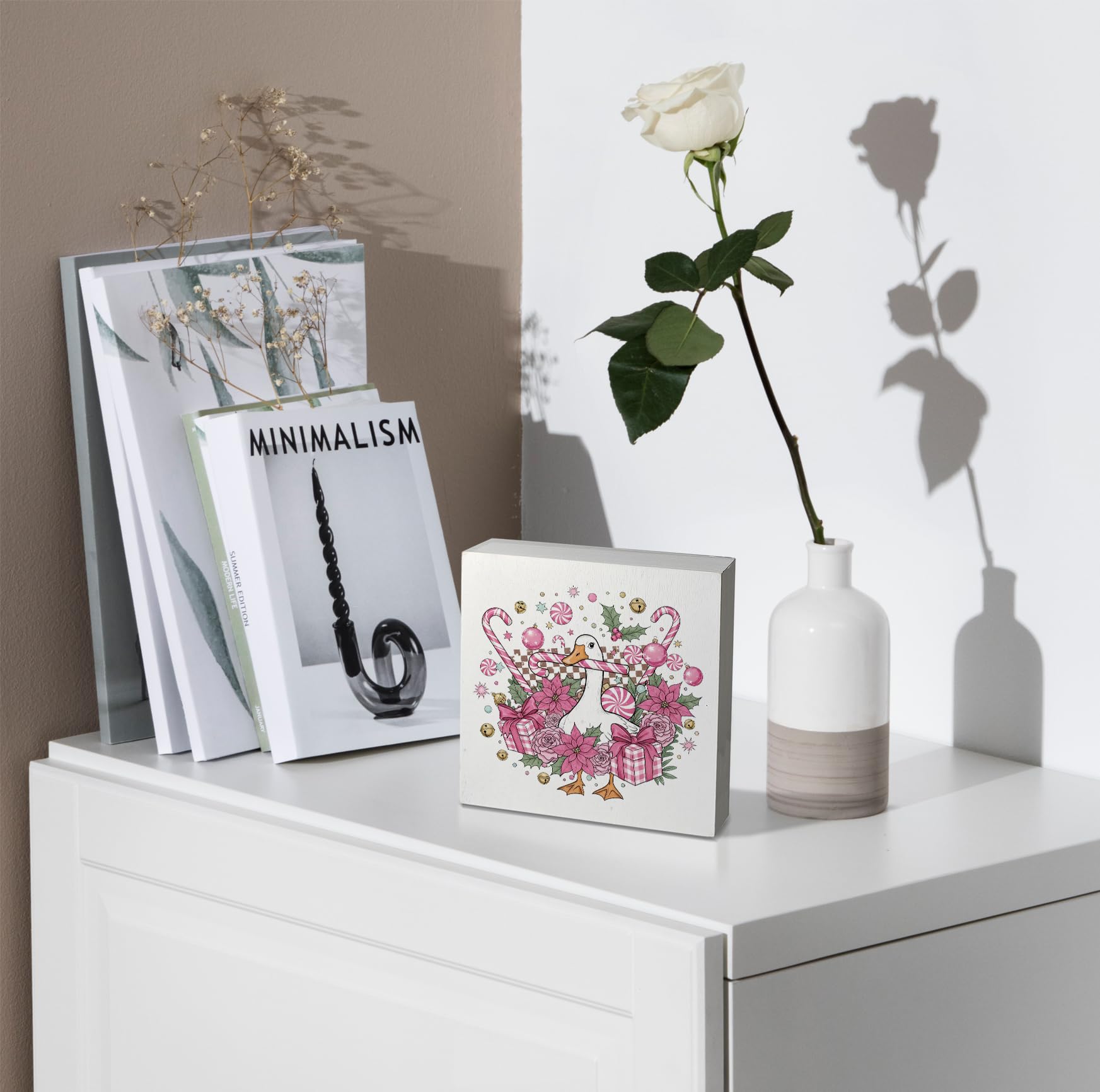 kunlisa Coquette Pink Floral Christmas Goose Wooden Sign, Preppy Girly Christmas, Groovy Retro Pink Xmas Goose Wood Box Sign for