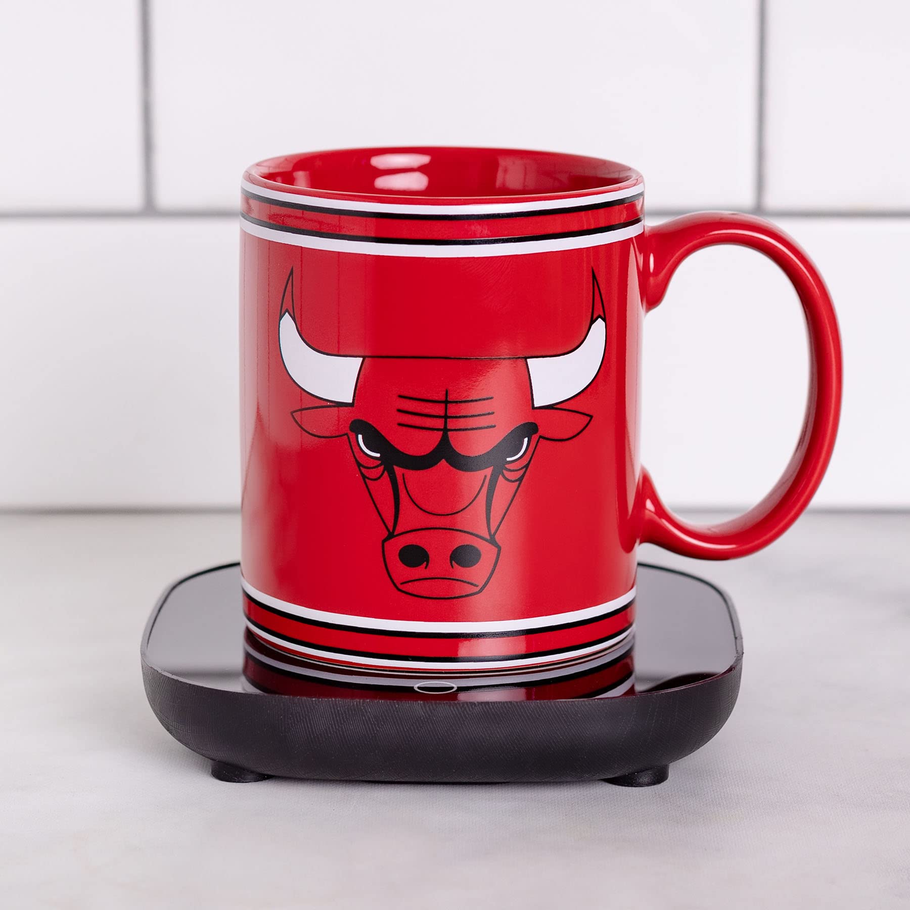 Uncanny Brands Nba Chicago Bulls Logo Mug Warmer With Mug Keeps Your Favorite Beverage Warm - Auto Shut On/Off
