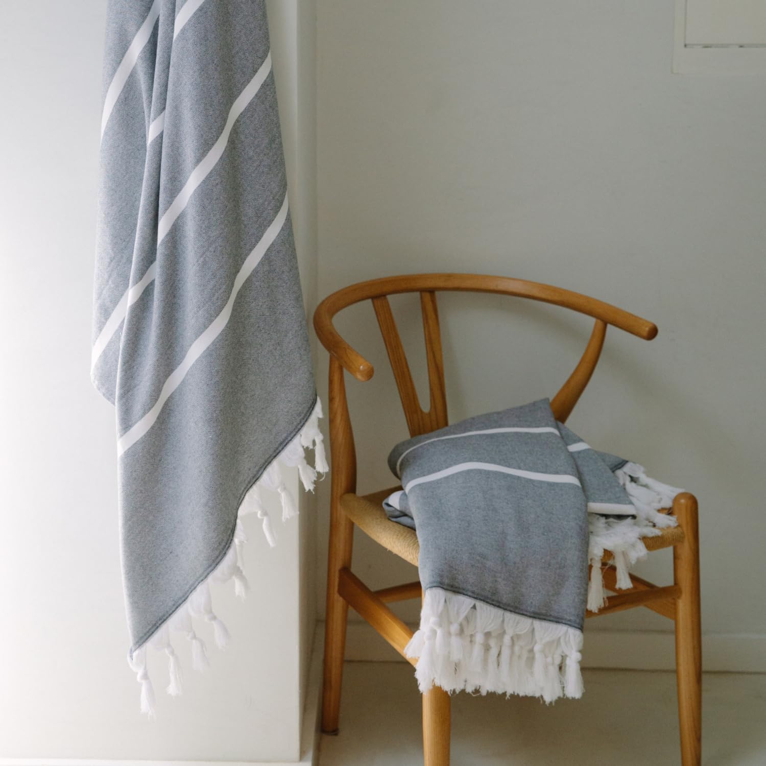 Laguna Beach Textile Co. Soft Turkish Fouta Beach Towel - 400 Gsm - Night Charcoal