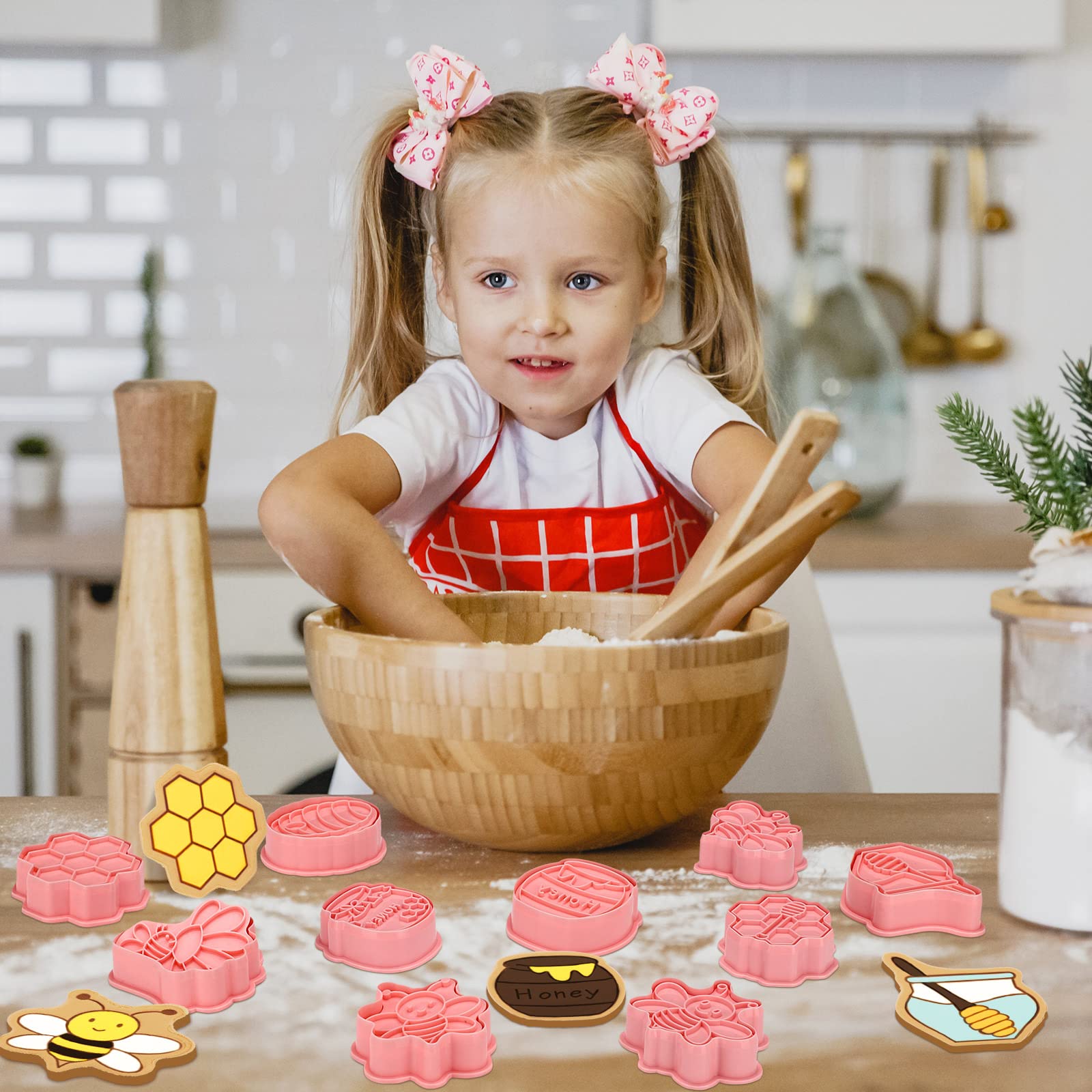 16 Pcs Bee Cookie Cutters With Plunger Stamps Set Mini Bee Honeycomb Cookie Stamps 3D Plastic Biscuit Mold Fondant Cookie Stampe
