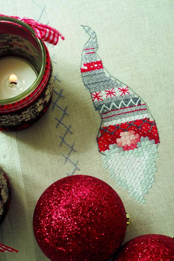 Vervaco Cross Stitch Table Runner Kit Christmas Gnomes 16'' X 40''
