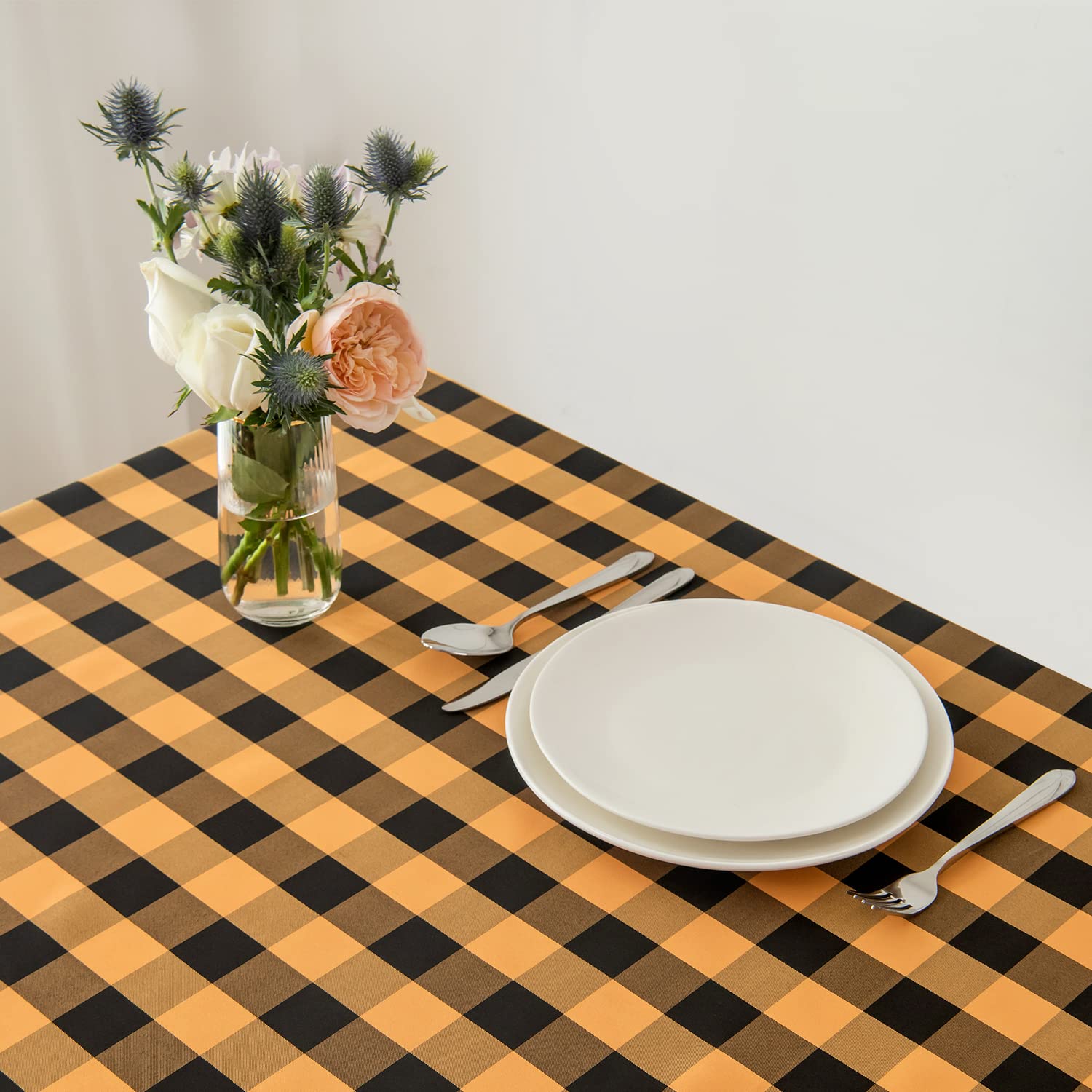 Maxmill Checkered Rectangular Tablecloth Water Resistance Antiwrinkle Spillproof Heavy Weight Soft Gingham Plaid Table Cloth For