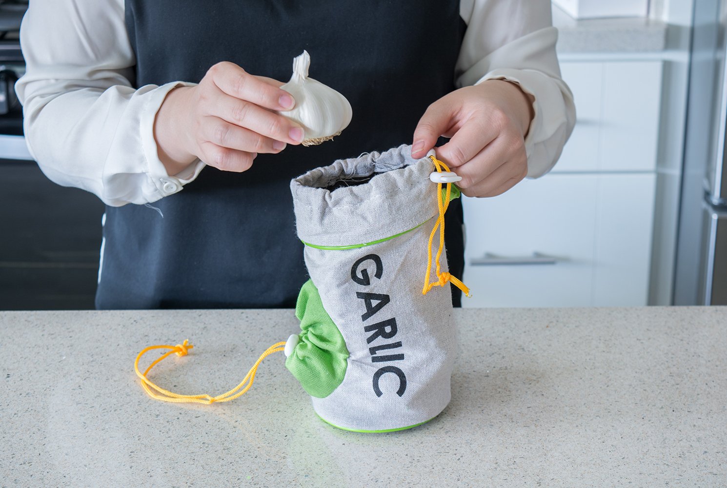 Evriholder Garlic Keeper, Double Drawstring Feature Protects From Light And Delays Spoilage Sprout-Free Vegetable Storage Bag, 1