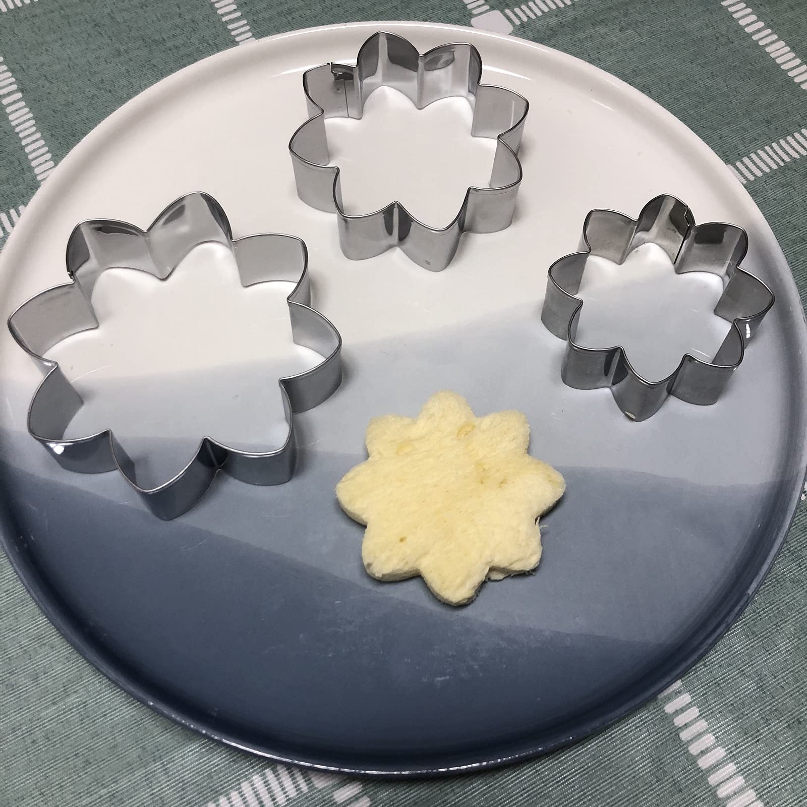 Sunflower Cookie Cutter Set-Size 3.8'' 3.1'' 2.6''-3 Piece-Cookie Cutters for You Are My Sunshine Baby Shower Birthday Party Decorations