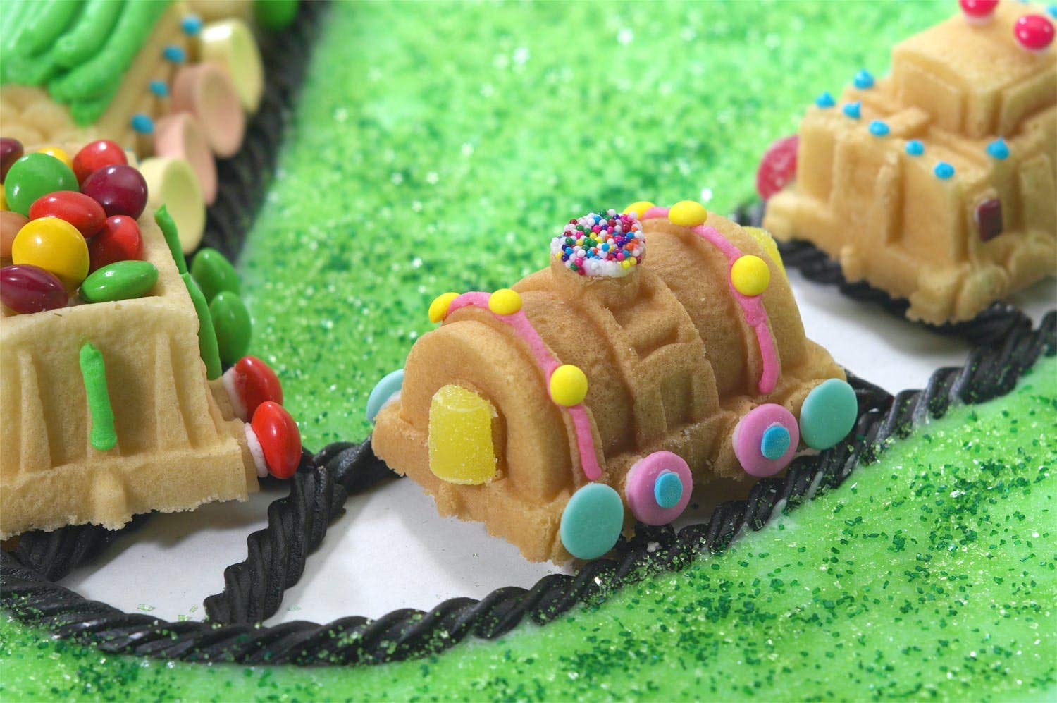 Nordic Ware+Train Cake Pan