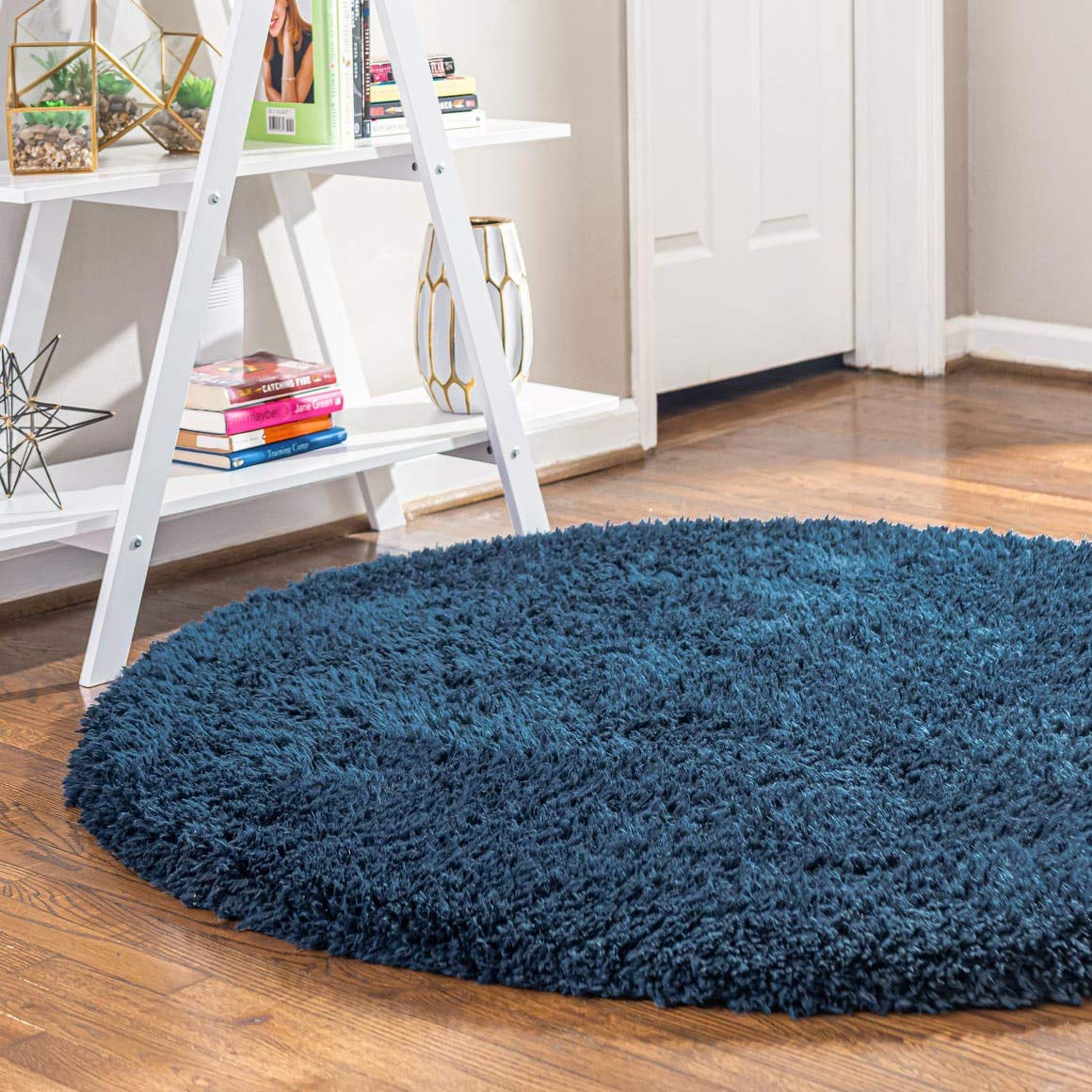 Rugs.com Infinity Collection Solid Shag Area Rug 8 Ft Round Cobalt Shag Rug Perfect for Kitchens, Dining Rooms
