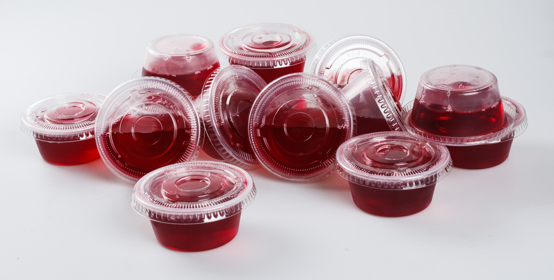 Golden Apple  3.25-Ounce Clear Plastic Jello Shot Souffle Cups with Lids  Sampling Cup (50 Sets)