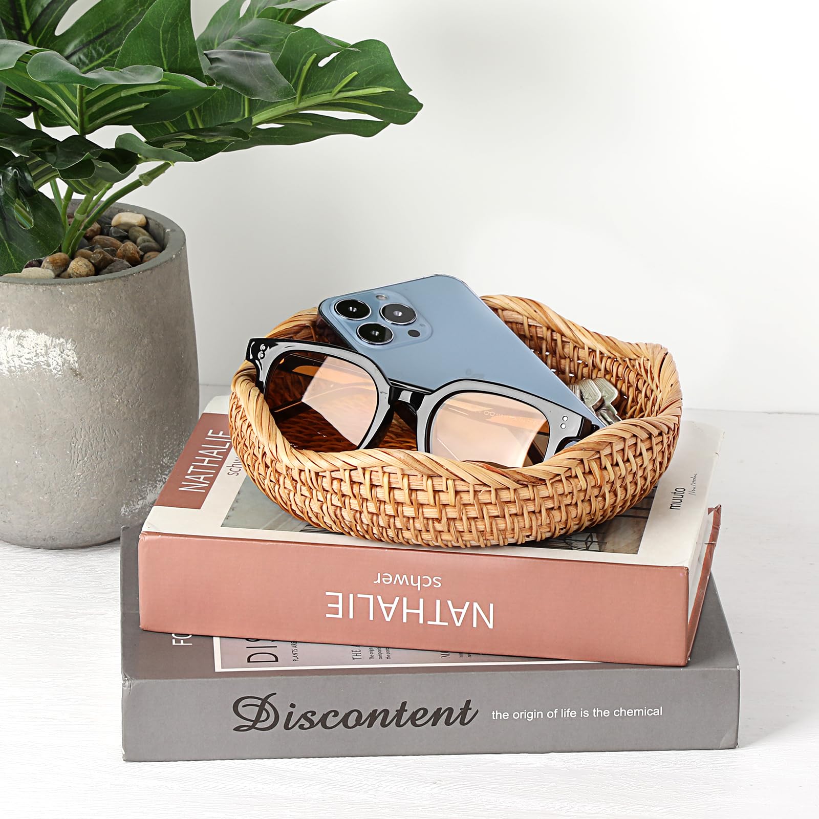 Hipiwe Round Key Basket Bowl for Entryway 7.3 Natural Rattan Fruit Bowl Woven Wicker Basket Serving Tray Rattan Organizer Decora