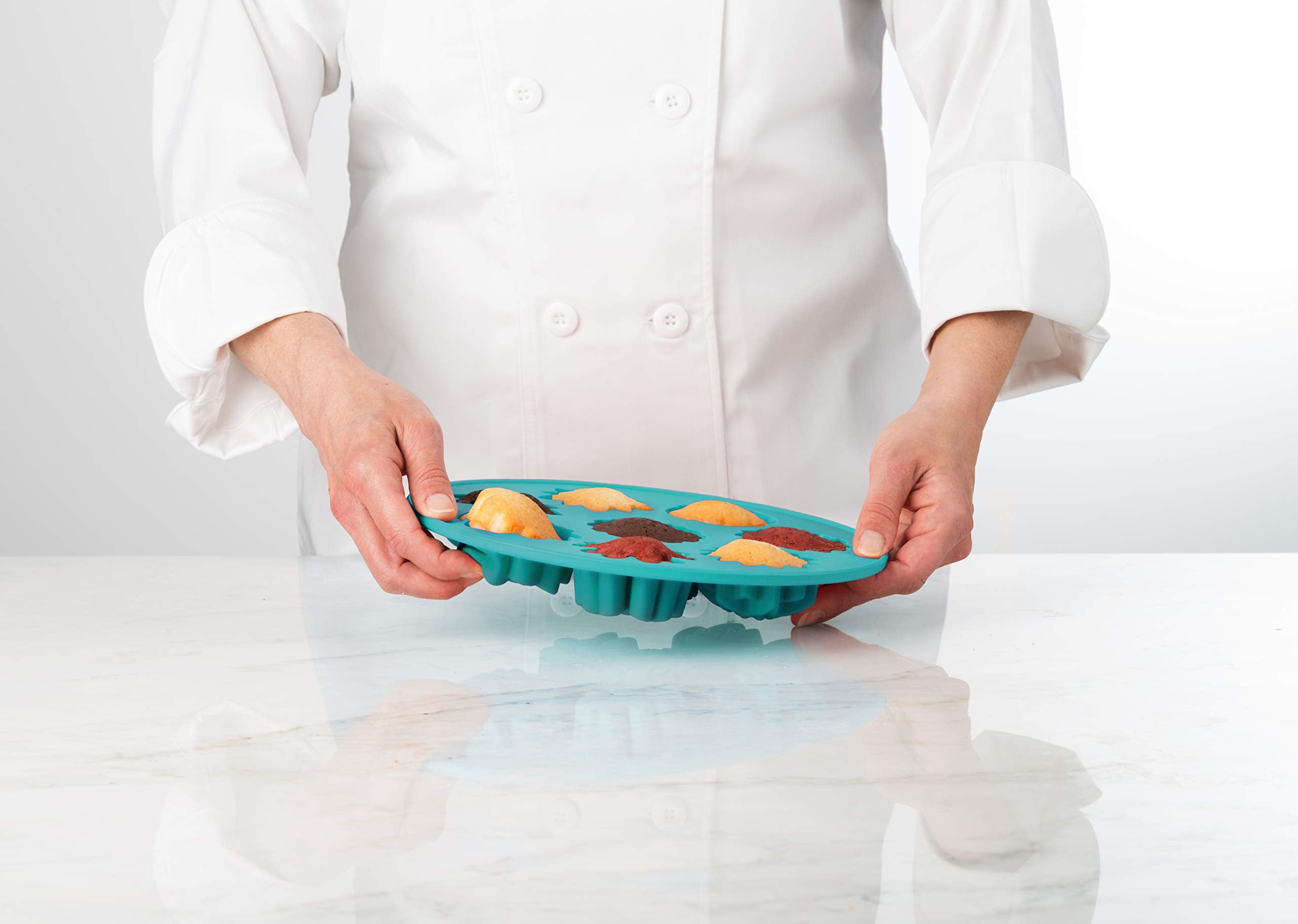 Trudeau Bakeware Cookie Pan Bunnies, 9-Inch, Aqua