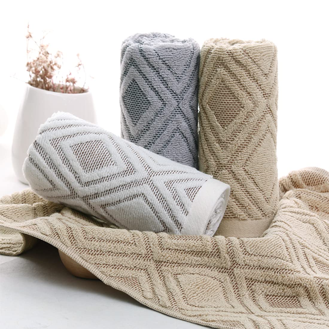 Pidada Hand Towels Set of 2 Diamond Pattern 100% Cotton Absorbent Soft Decorative Towel for Bathroom 13.4 x 29.5 Inch (Brown)