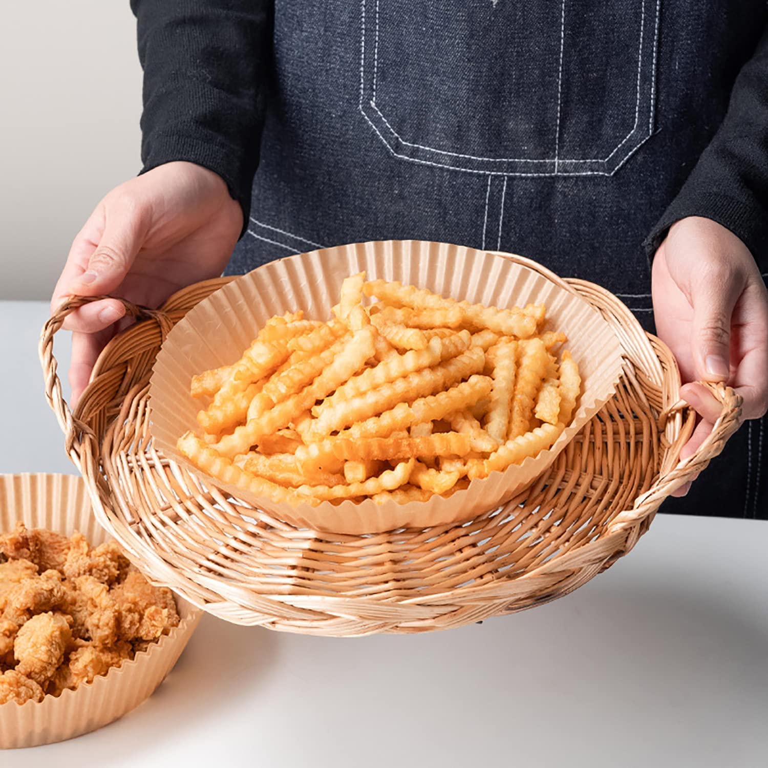 Air Fryer Paper Liners, 100Pcs Non-Stick Disposable Liners, Baking Paper For Air Fryer Oil-Proof, Water-Proof, Food Grade Parchm