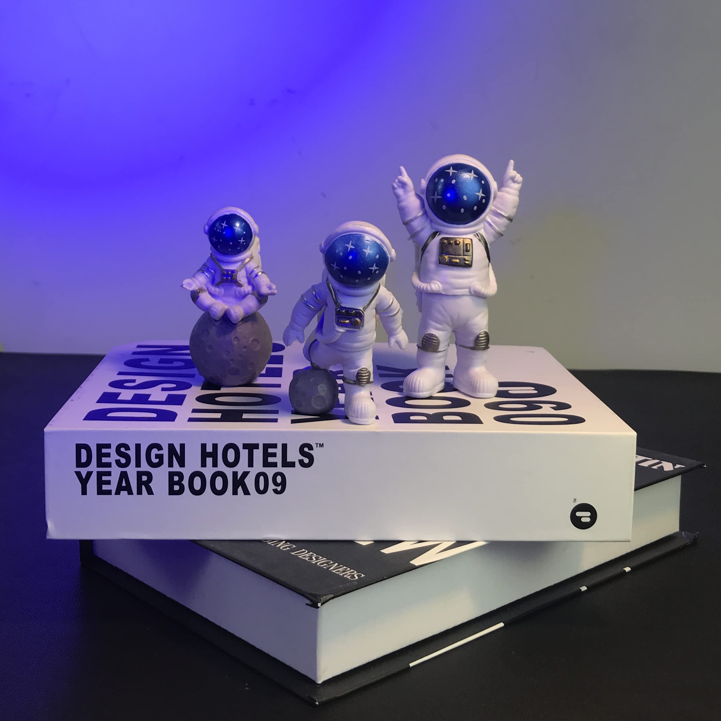 4 Pcs Astronaut Figurine, Blue Astronaut Figure Toy Desktop Ornaments Resin Outer Space Birthday Cupcake Spaceman For Kids Party