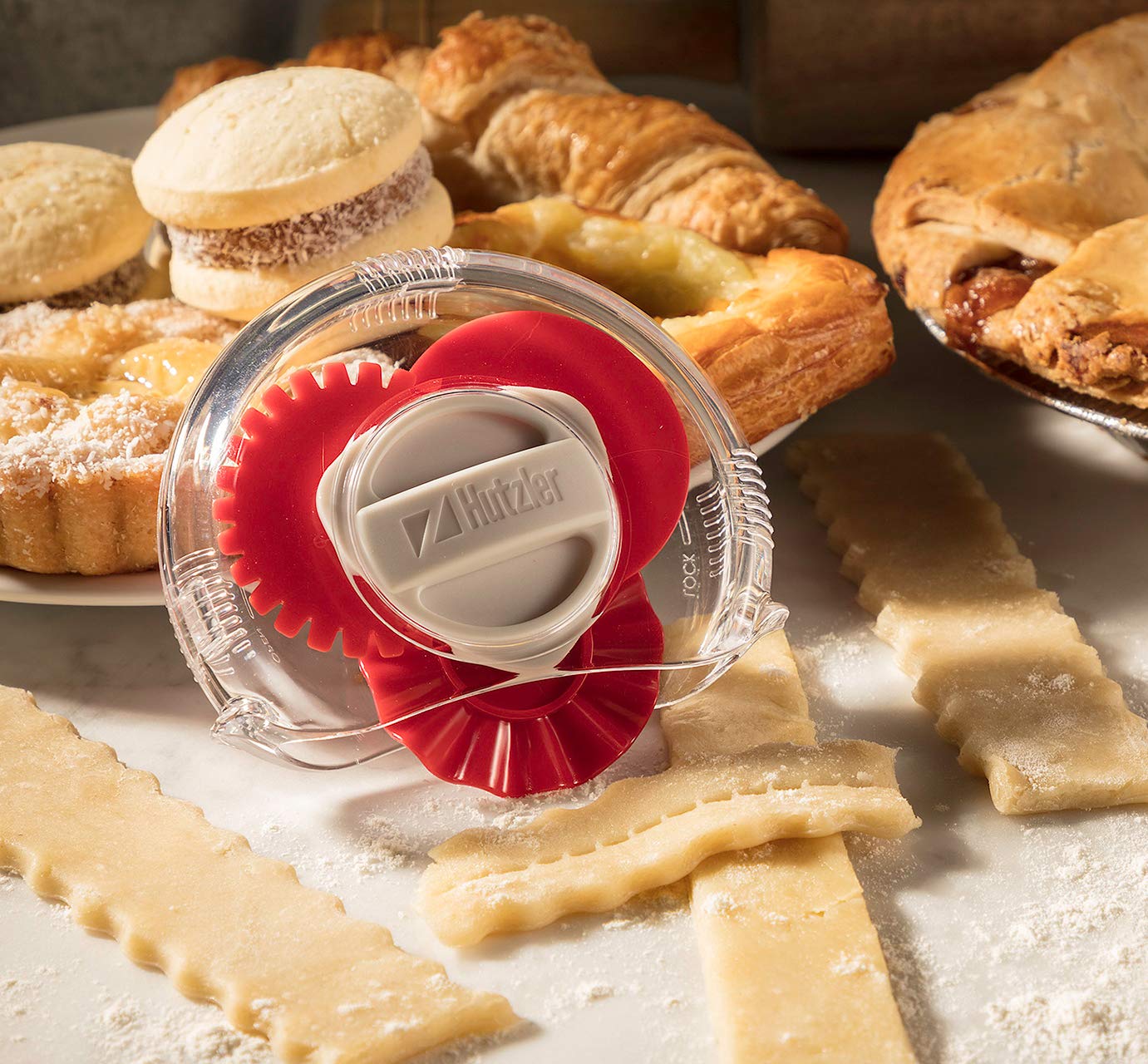 Hutzler Adjustable Pastry Trimmer, One Size, Red