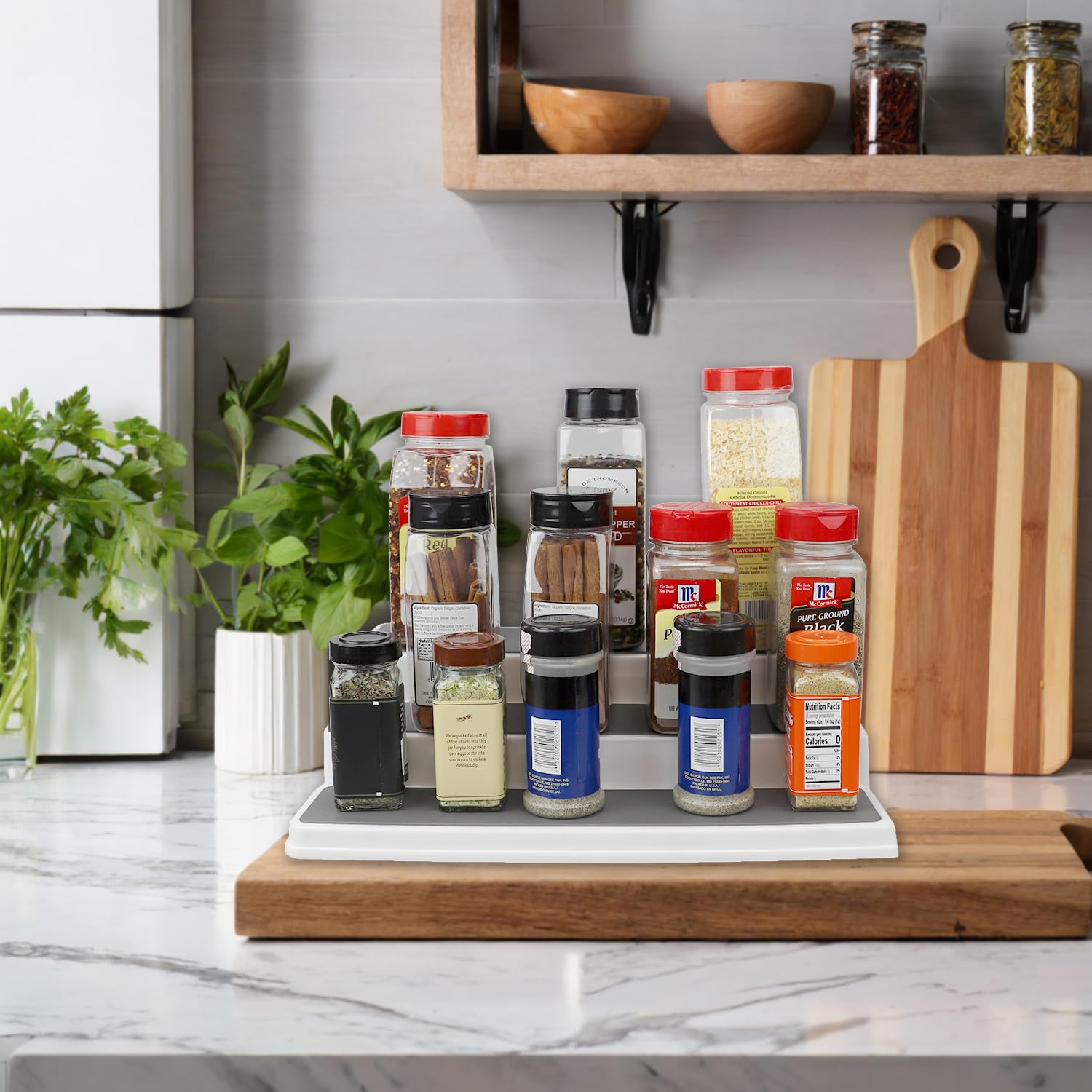 Home Basics 3-Tiered Plastic Expandable Spice Rack with Silicone Lined Anti-Slip Tiers, (White) Adjustable Length Kitchen Organi