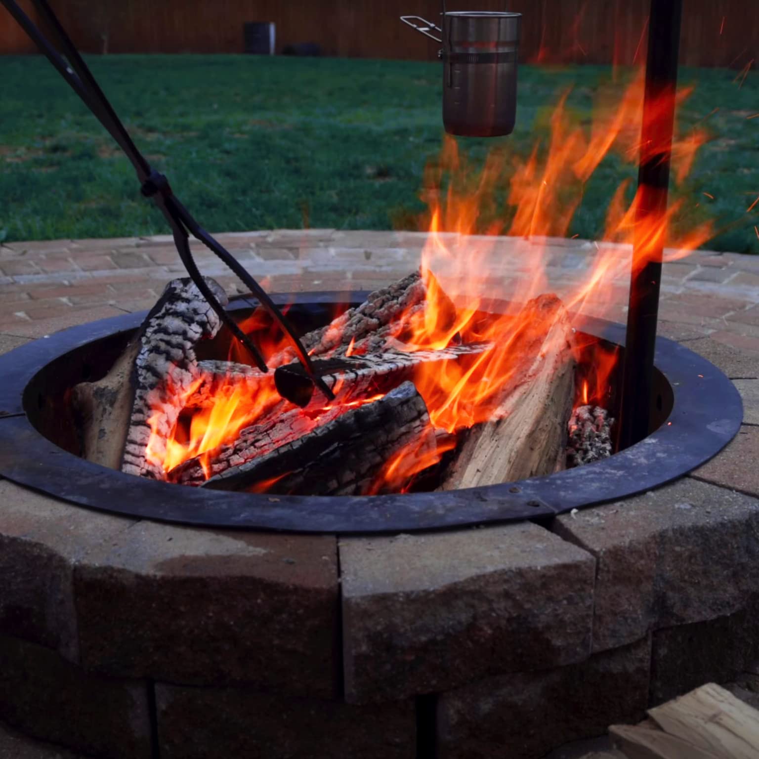 40'' Heavy Duty Fire Tongs Firewood Grabber Tool With Scissor Shape Serrated, Log Claw Tongs For Bonfire Campfire Fire Pit Outdo