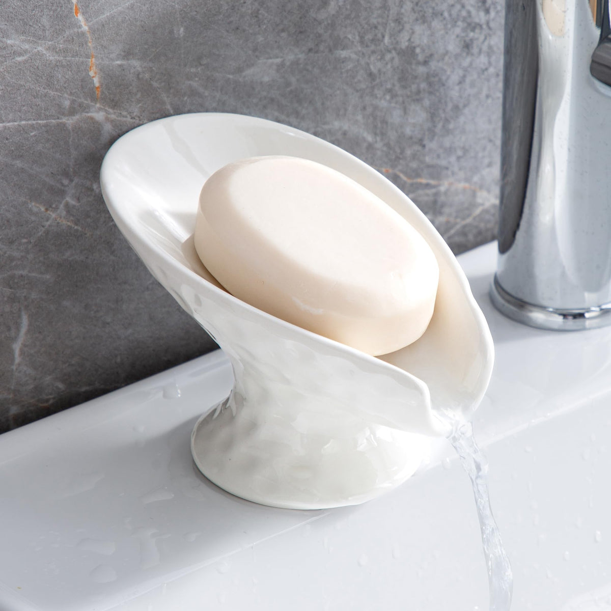 Self Draining Soap Dish,Soap Bar Holder For Shower,White Ceramic Soap Dishes For Bathroom Kitchen Shower Keeps Soap Dry, Easy To