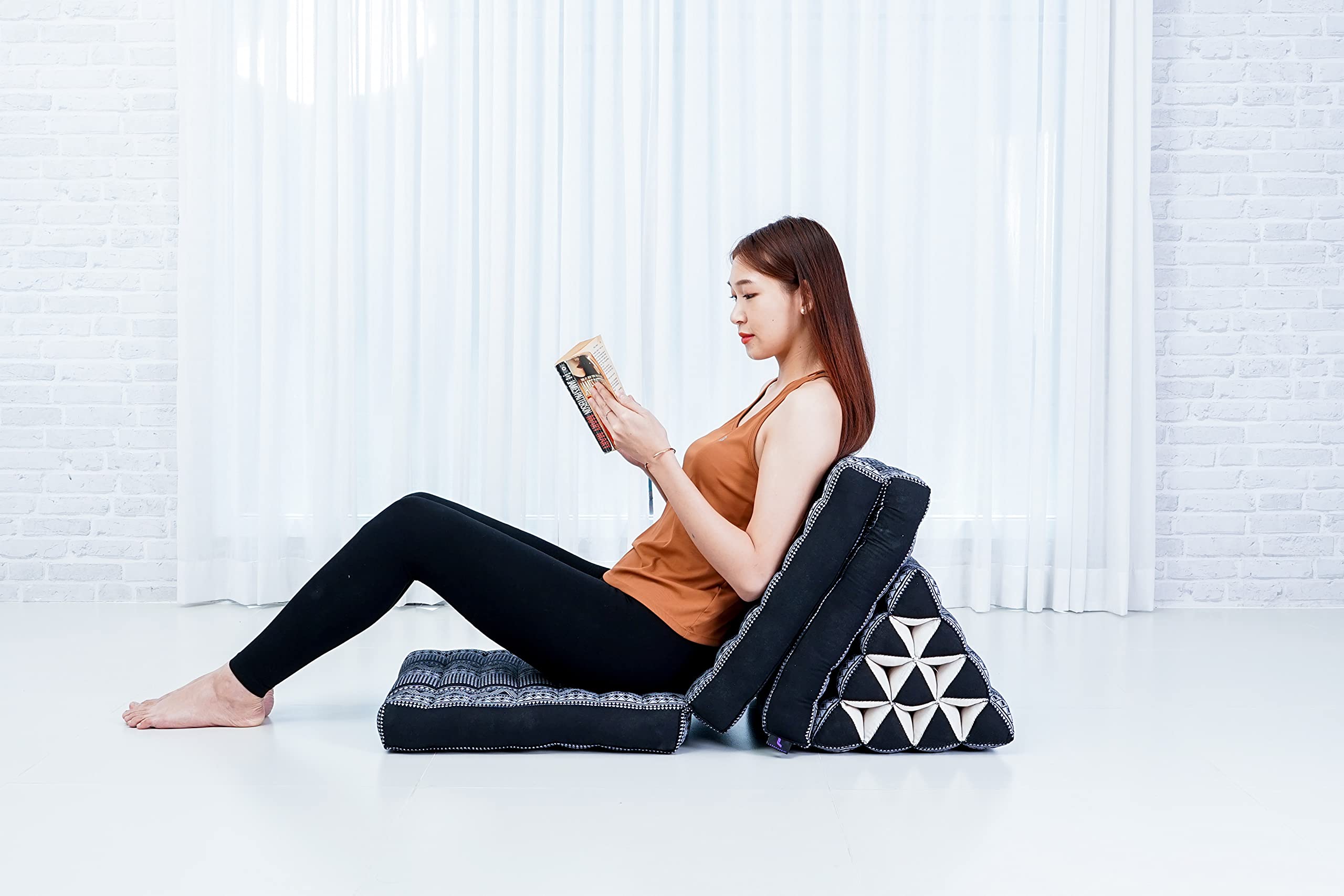 Leewadee - Comfortable Japanese Floor Mattress - Thai Floor Bed With Triangle Cushion - Futon Mattress - Thai Massage Mat, 67 X