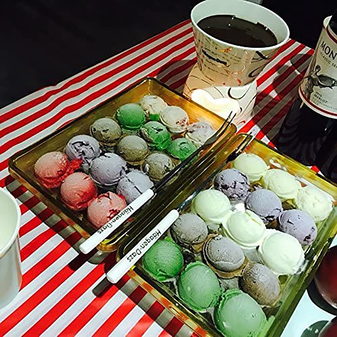 Yansanido Disposable Plastic Picnic Party Tablecloth, 2 Pcs Red White Stripe Plastic Picnic Tablecloth 108 Inch X 54 Inch Rectan